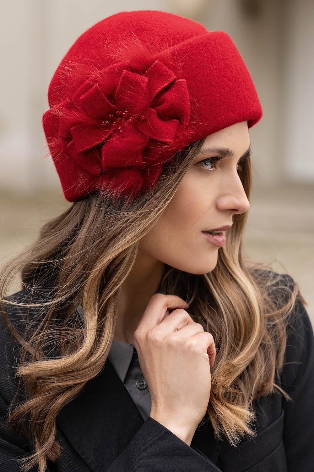 Vivisence Cappello Donna Elegante Fatto A Mano in Cashmere con Decorazione Laterale E Cristalli Antistatico Perfetto per l'inverno Idea Regalo Unica