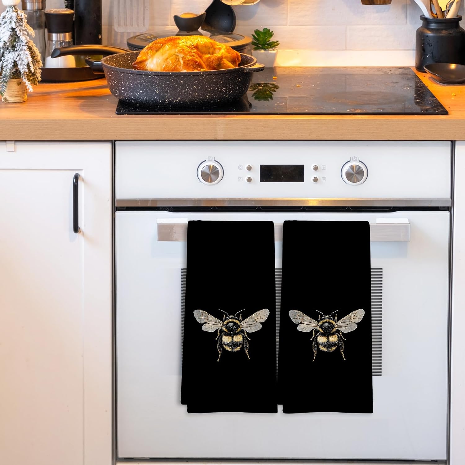 Moody Bumble Bee Kitchen Towels Set of 2, Bee Bathroom Decor, Witchy Bees Dish Tea Towels for Kitchen, Bees Decorative Hand Towel for Bathroom, 16x24 Inch