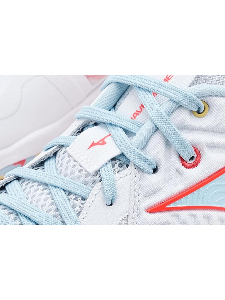 White Mizuno Wave Momentum 4 Elite