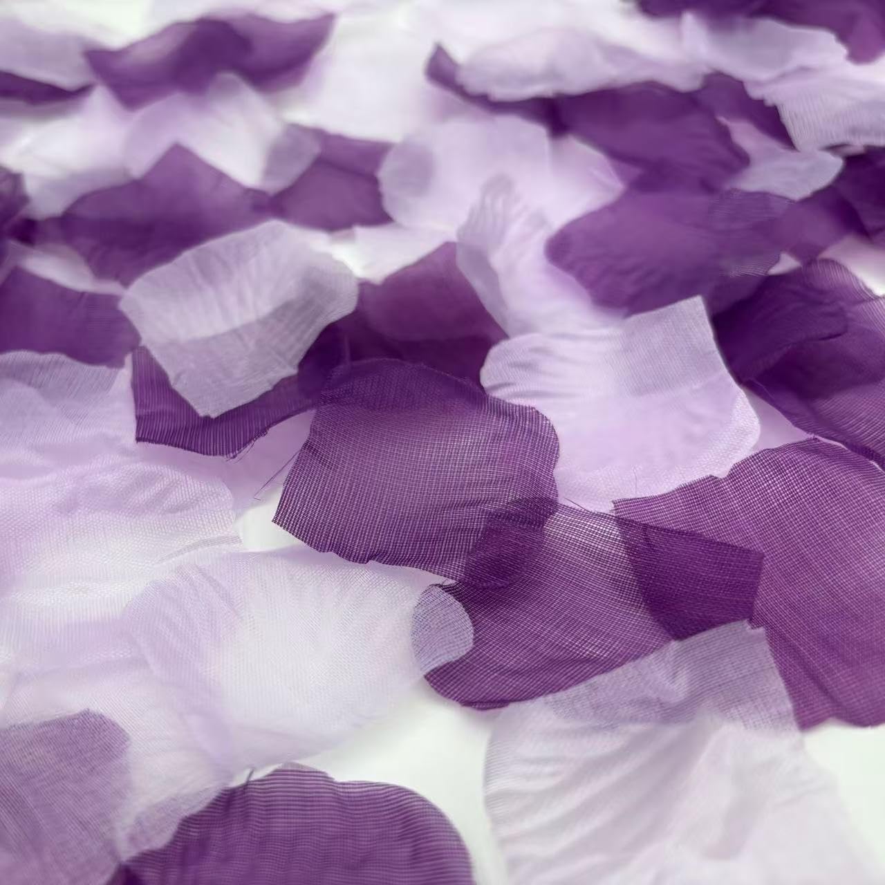 Cynamorkit 2000 PCS Fake Rose Petals for Valentine’s Day, Wedding,Proposal, Artificial Flower Petals for Party, Birthday, Purple Petals,Purple Decor. (Light & Dark Purple)