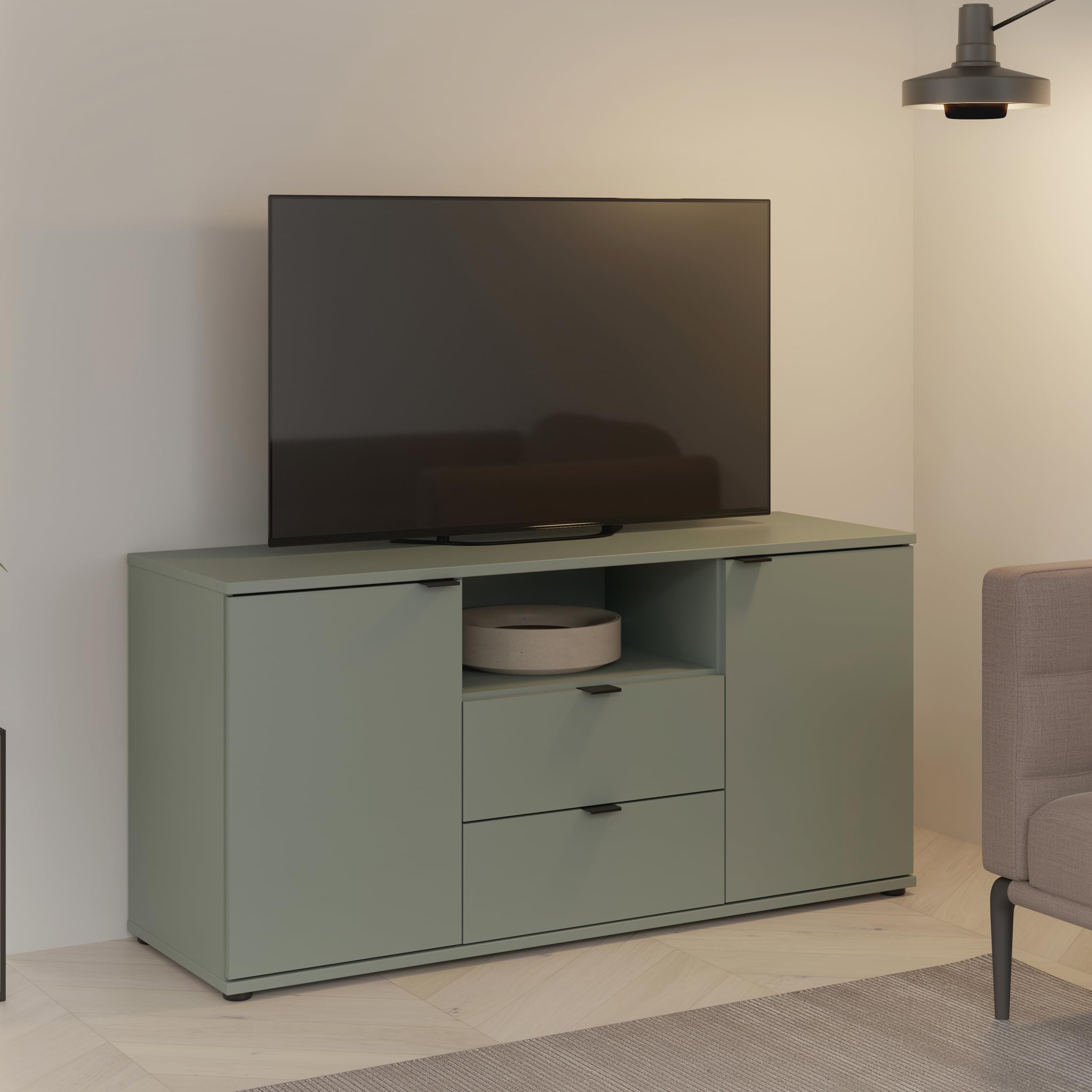 Forte Ganymede TV-Schrank 130, minimalistisches Lowboard, 2-türig, 2 Schubladen, offenes Fach, Holzwerkstoff, Wohnzimmer, Salbei, 129,8 cm breit x 63,1 cm hoch x 41,3 cm tief