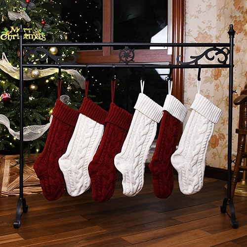 Senneny Soporte para calcetines de Navidad con 10 ganchos, soporte clásico de metal para calcetines, fácil montaje y soporte, color negro