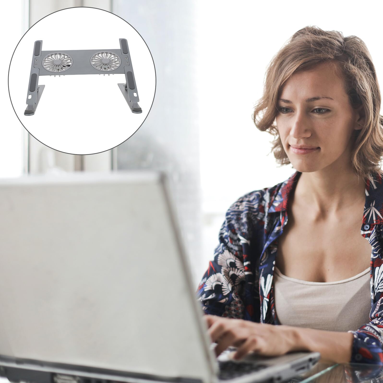 Supporto Notebook Raffreddamento Regolabile in Lega di Alluminio | Ventilazione Silenziosa, Uso Continuo senza Surriscaldamento, Struttura per Laptop e Tablet