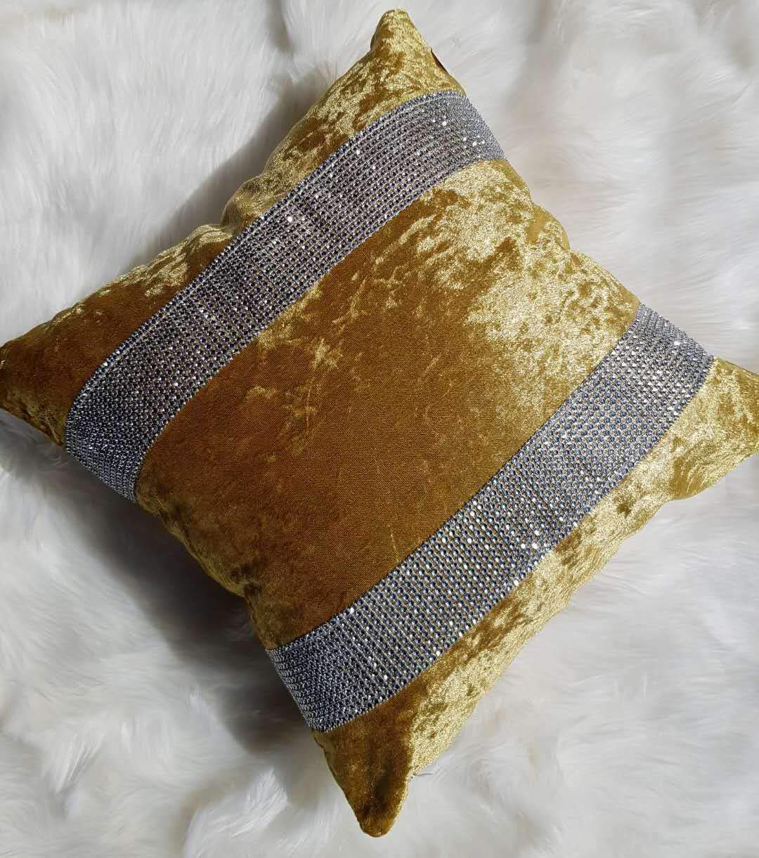 Householdfurnishing New Diamante Crushed Velvet Sparkle Bling Cushion Cover All Beautiful Colours (Gold, 45 x 45 cm)