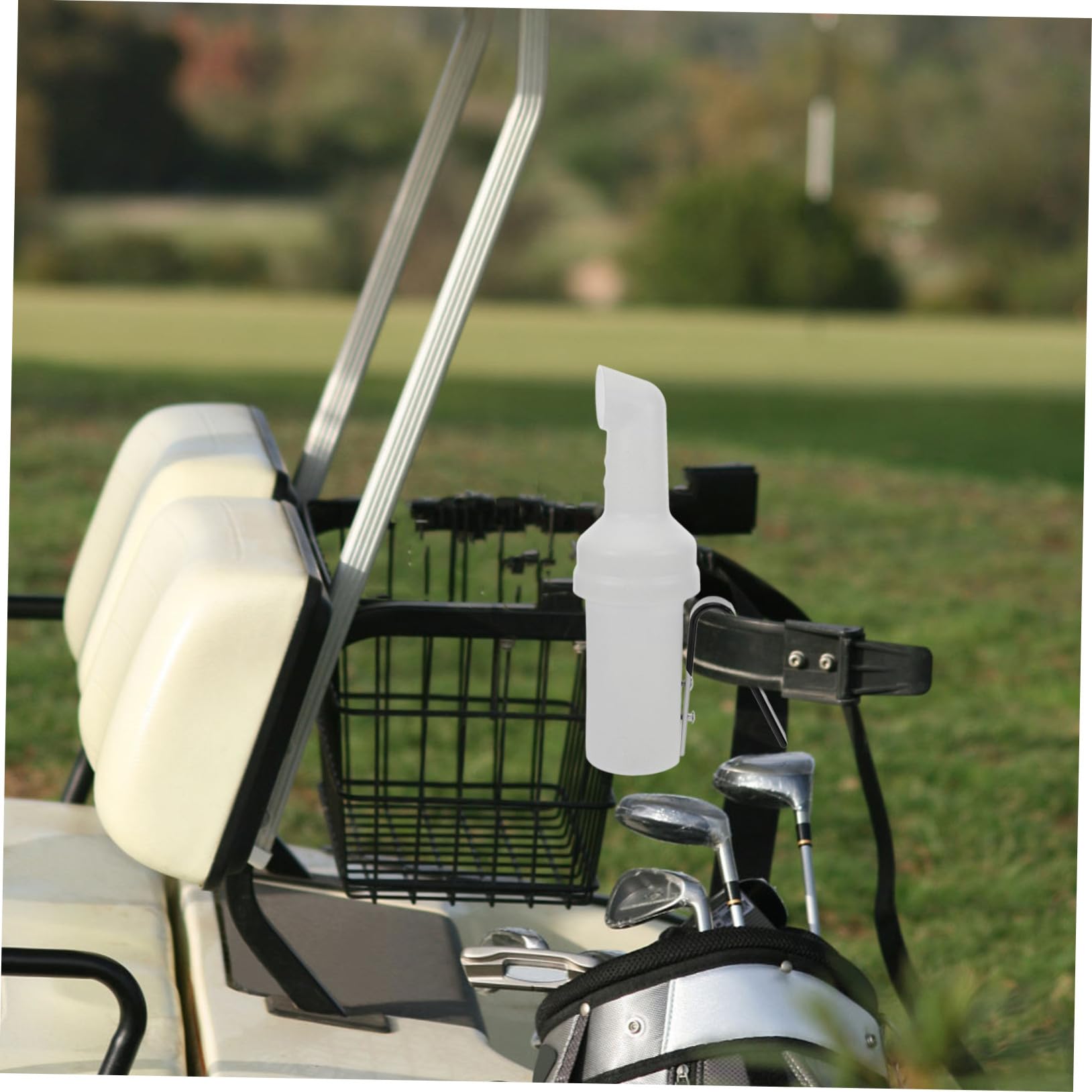 GALPADA Golfwagen Sandflasche mit Halterung aus Robustem Kunststoff Hängender Sandbehälter für Einfaches Auffüllen von Divots Praktisches Zubehör für Golf Cart kein Bohren Erforderlich
