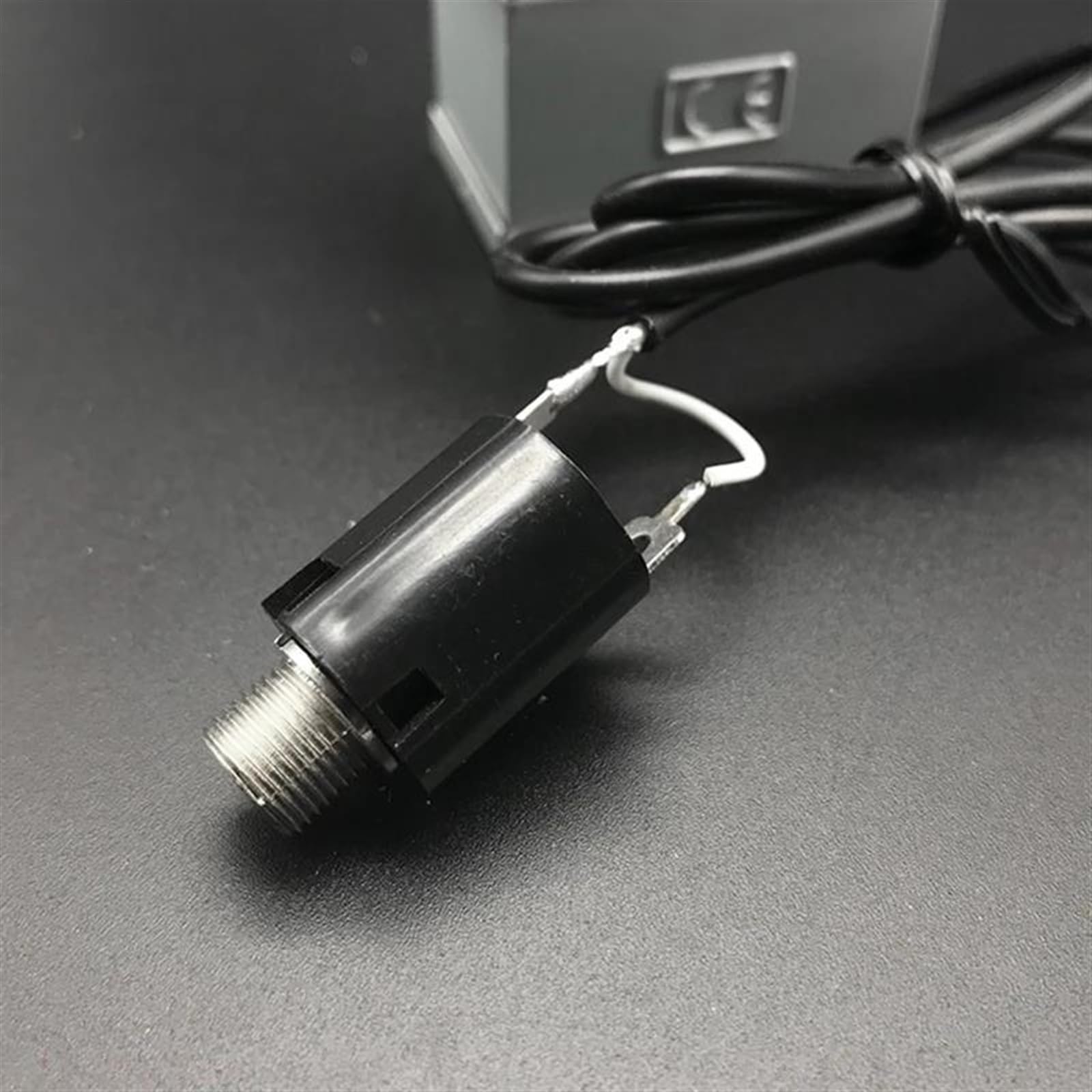10 Pezzi 2 Bande EQ Preamplificatore Pickup per Chitarra Controllo del Volume Passivo Tono Pickup Piezo Equalizzatore con Spina da 2,5 Mm Inclusa