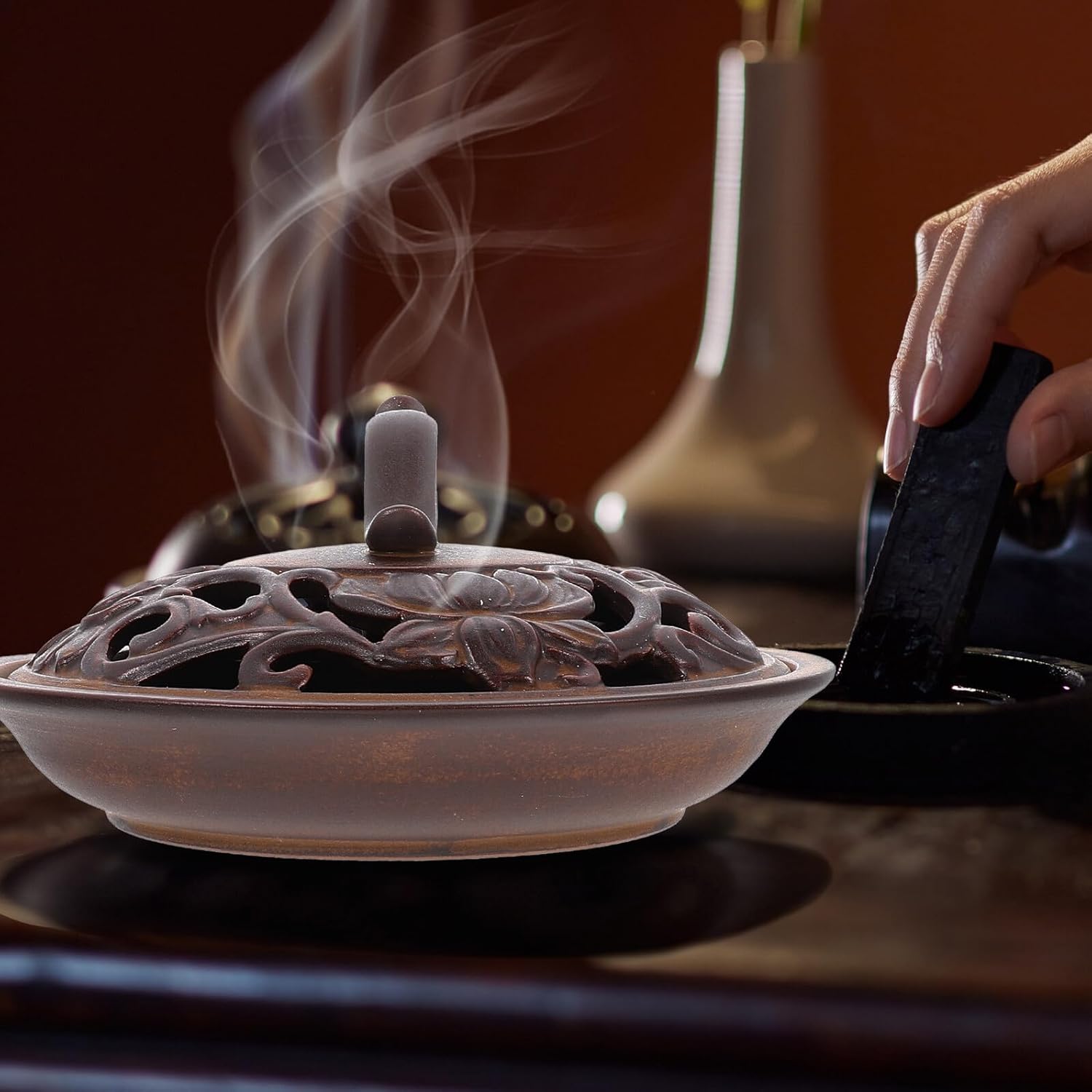 Ceramic Incense Holder Retro Censer Aromatherapy Burner Desktop Adornment with Lotus Design for Home Fragrance and Meditation