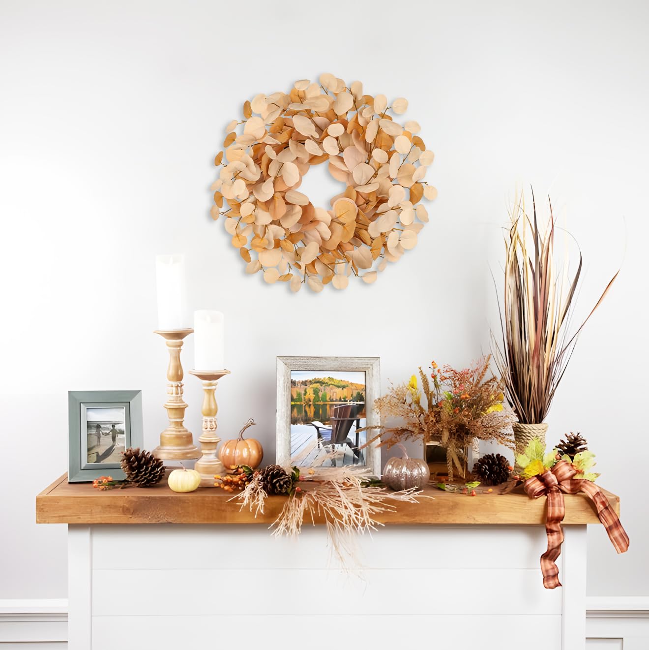 Couronne d'eucalyptus artificielle Ø 46 cm – Couronne de porte avec base de pamplevine, couronne décorative jaune doré – Couronne artificielle pour porte d'entrée, décoration murale, fenêtre et
