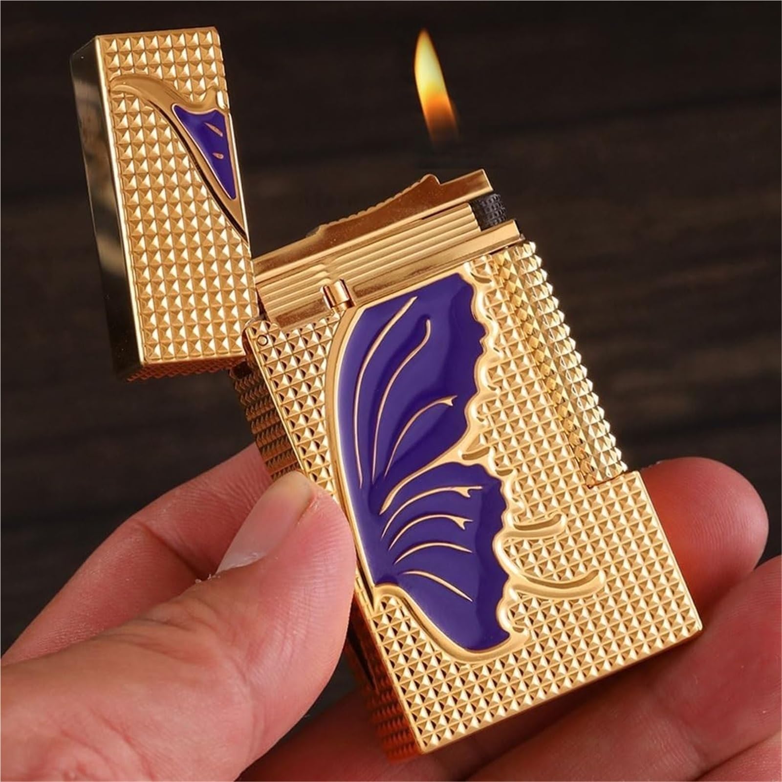 Butanfeuerzeug aus reinem Kupfer, klassischer Flip-Top mit weicher Flamme, handgraviert, seitliche Zündung, wiederverwendbar, geeignet for Sammlung/Geschäft/Geschenk(Gold)