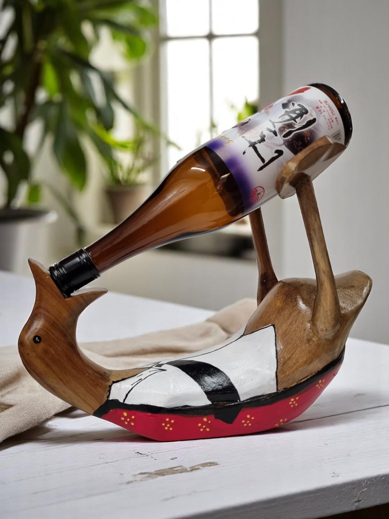 Kinaree Deko Ente Holz „Saufente Gentleman“ – Handgefertigtes Weinregal aus Holz | Flaschenhalter aus Suarholz & Bambus | Lustige Geschenkidee | Handbemalt