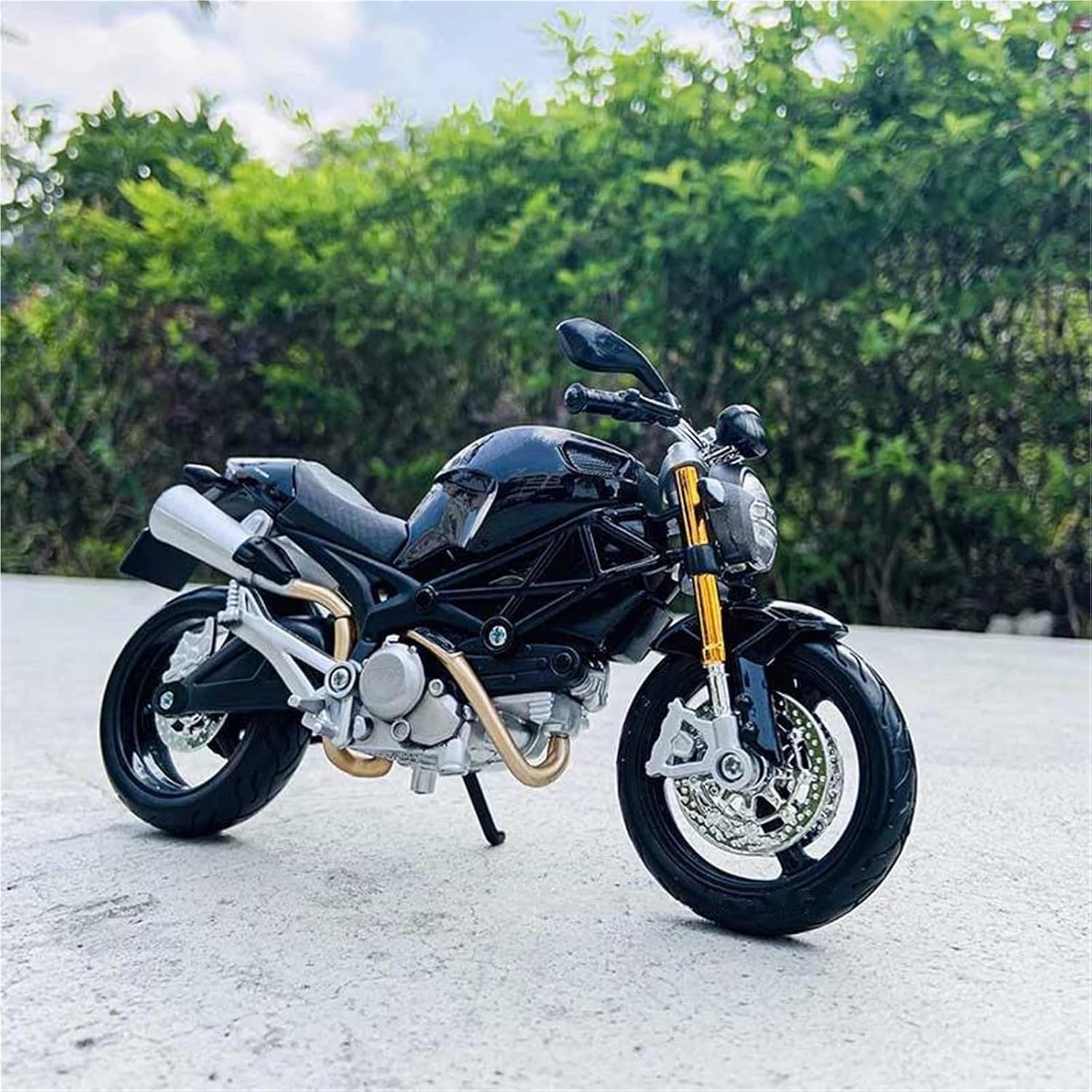 MAKUTU Scale Motorcycle Model 1/12 for Ducati Monster 696 Die-cast Alloy Motorcycle Model Models Collection Gift Tool