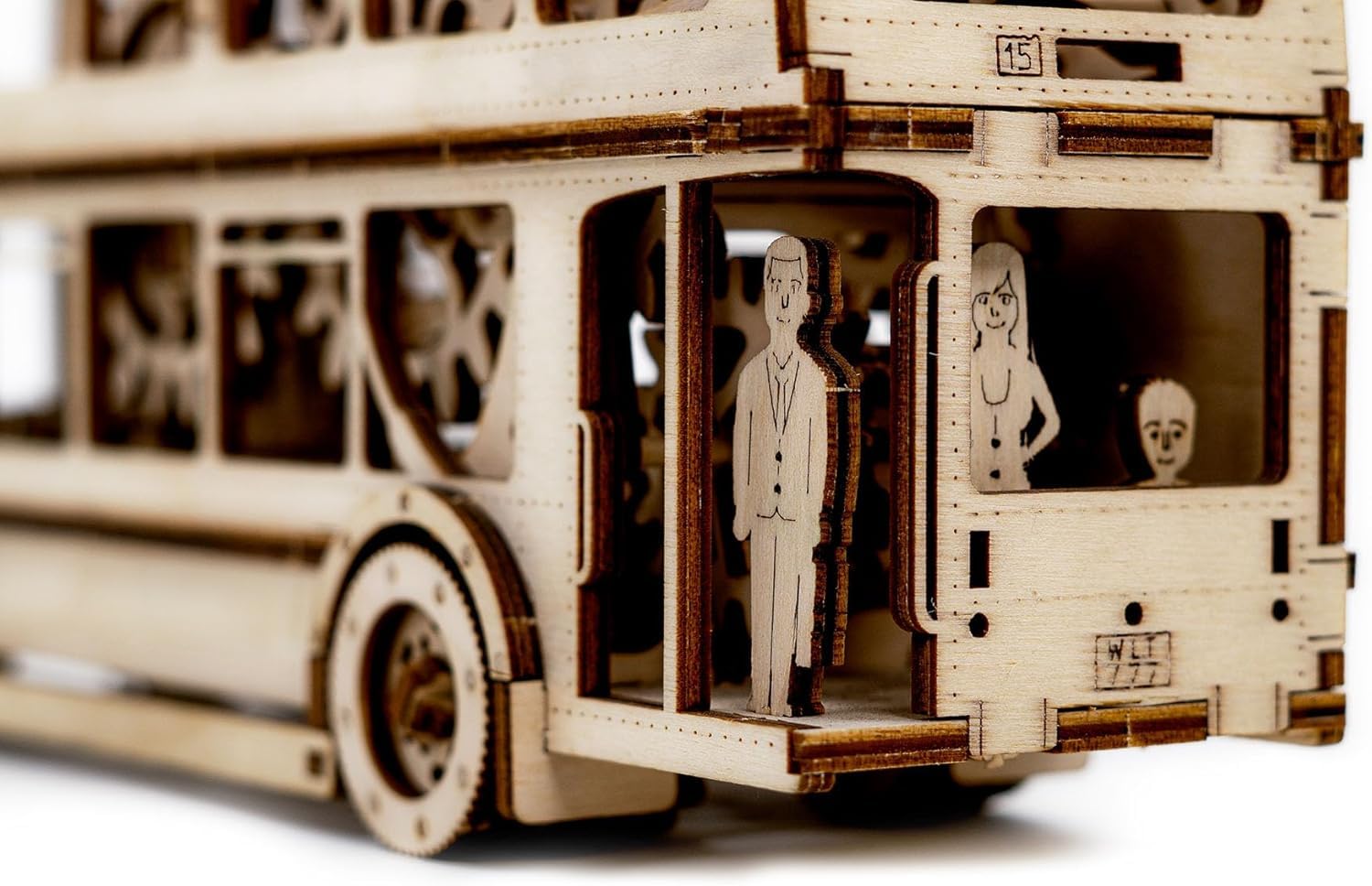Revell Tiny Adventures London Bus I Detailliertes Modell I Aufwendiger Innenraum mit Motor und Stoßdämpfern I Authentische Figuren I Mechanisches Meisterwerk mit Startschlüssel I Modell aus Holz