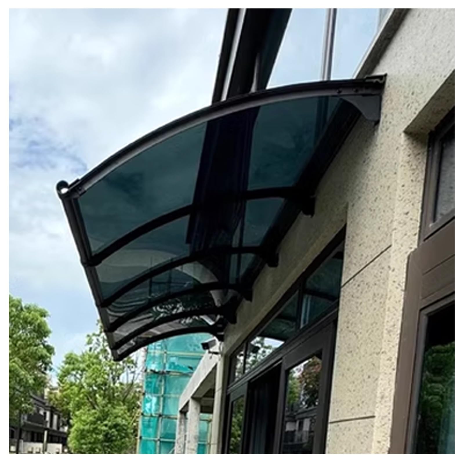 Auvent de porte haute protection UV et neige pour entrée et terrasse extérieure