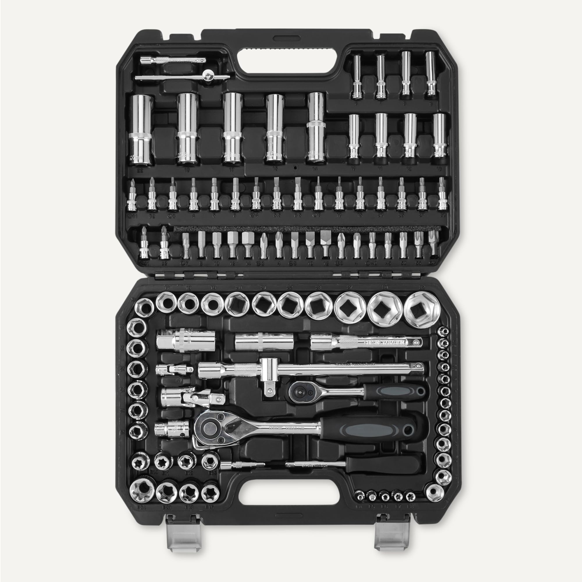 Amazon Basics Set da 108 pezzi di bussole con cricchetto, estensori e punte, con custodia