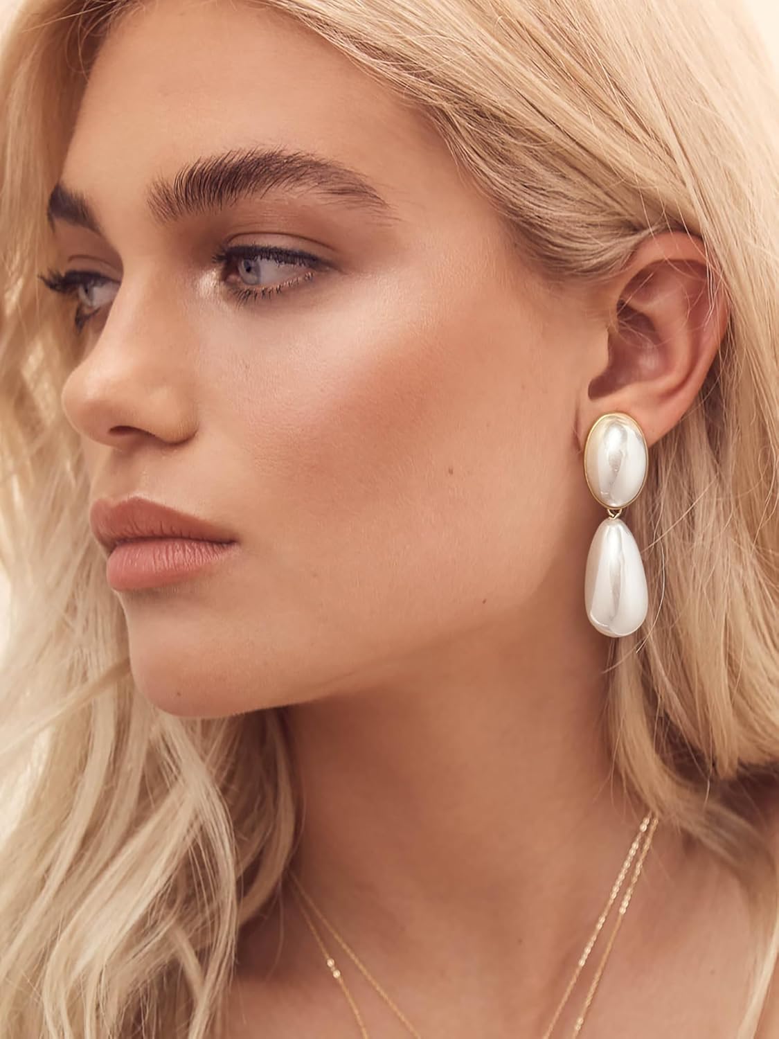 Pearl Drop Earrings for Women Vintage Statement Gold Pearl Dangle Earrings Chunky Earrings Fashion Jewelry - Image 3