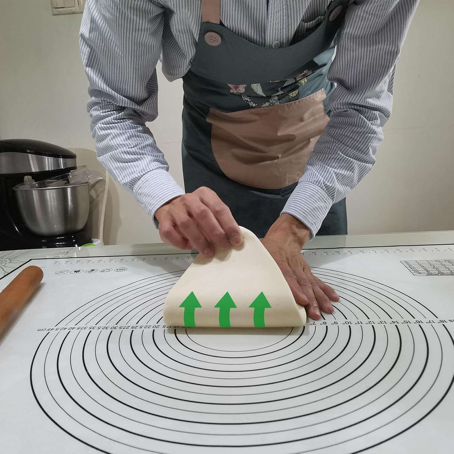 Yansumi Silicone Pastry Mat Extra Large Non-Slip Mat for Rolling Dough Pie Crust and Baking Non-Stick with Measurements(28x20, Black)