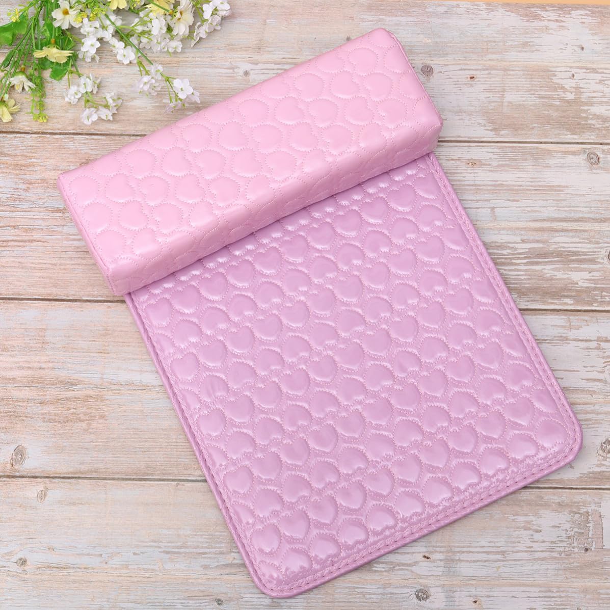 Manicure Wrist Support Pillow Hand Rest Cushion Set with Heart Pattern, Comfortable Pu and Sponge Material, Easy to Clean for Salon Decoration and Home Use