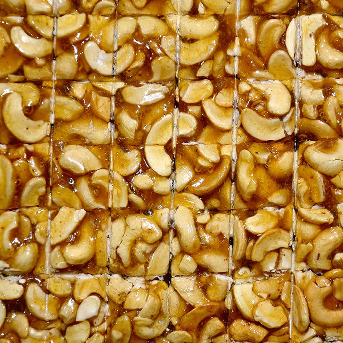 Maganlals Chikki Kaju Chikki 400 Gms Taste the Tradition | Indian Sweet Snack (B0D1ML2TBD) Amazon Price History, Amazon Price Tracker