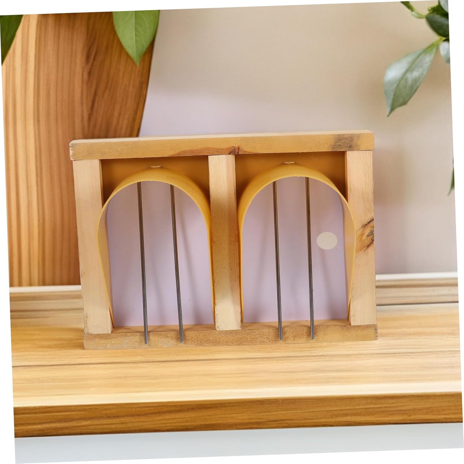 European Style Pigeon Entrance Door with Wide Spacious Entry and Material Bird Cage Accessory for Racing and Nesting Doves Replacement Door