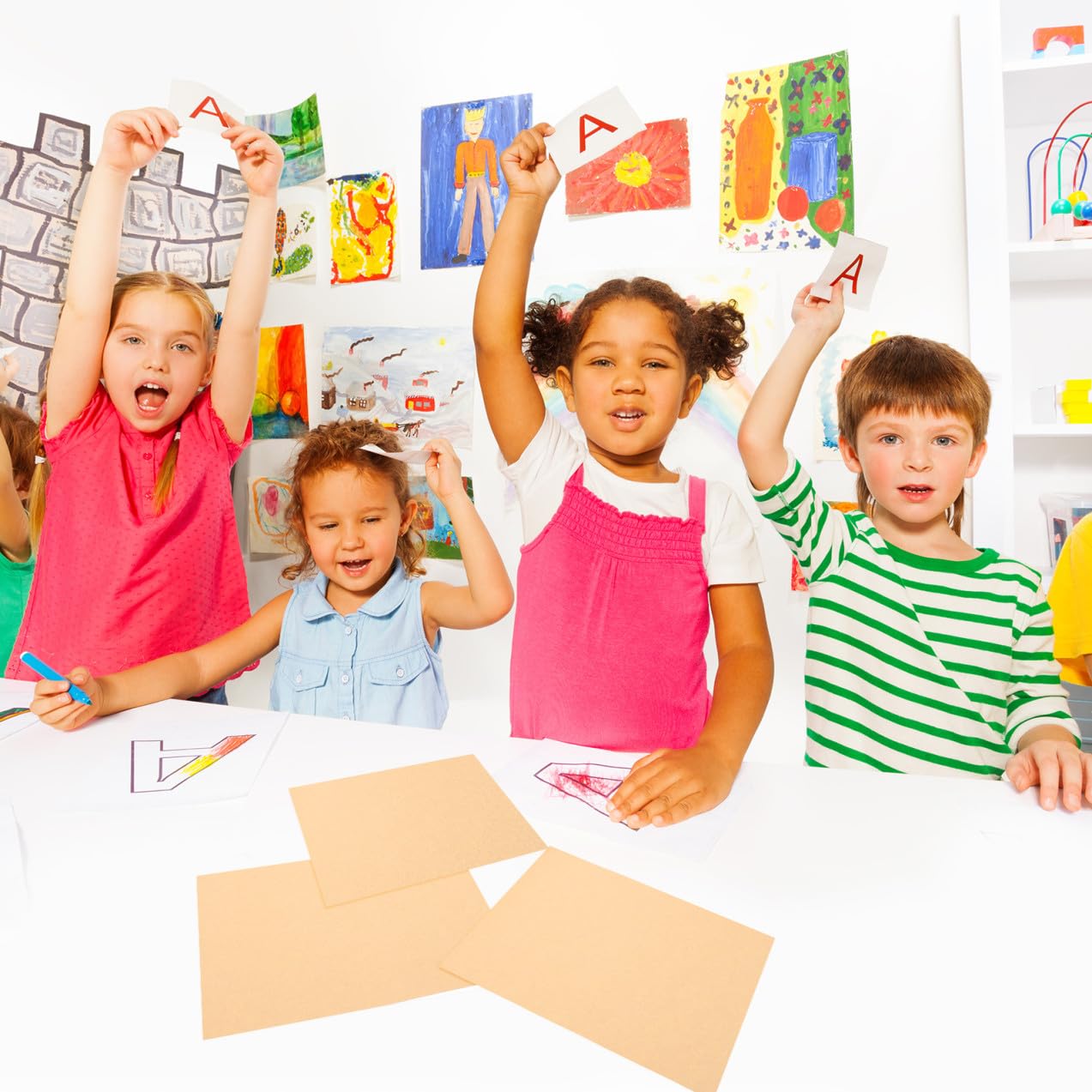KONTONTY Papier Kraft Épais 4k 100 Feuilles 210g/m² pour Dessin Garçon et Filles Pratique Artistique École