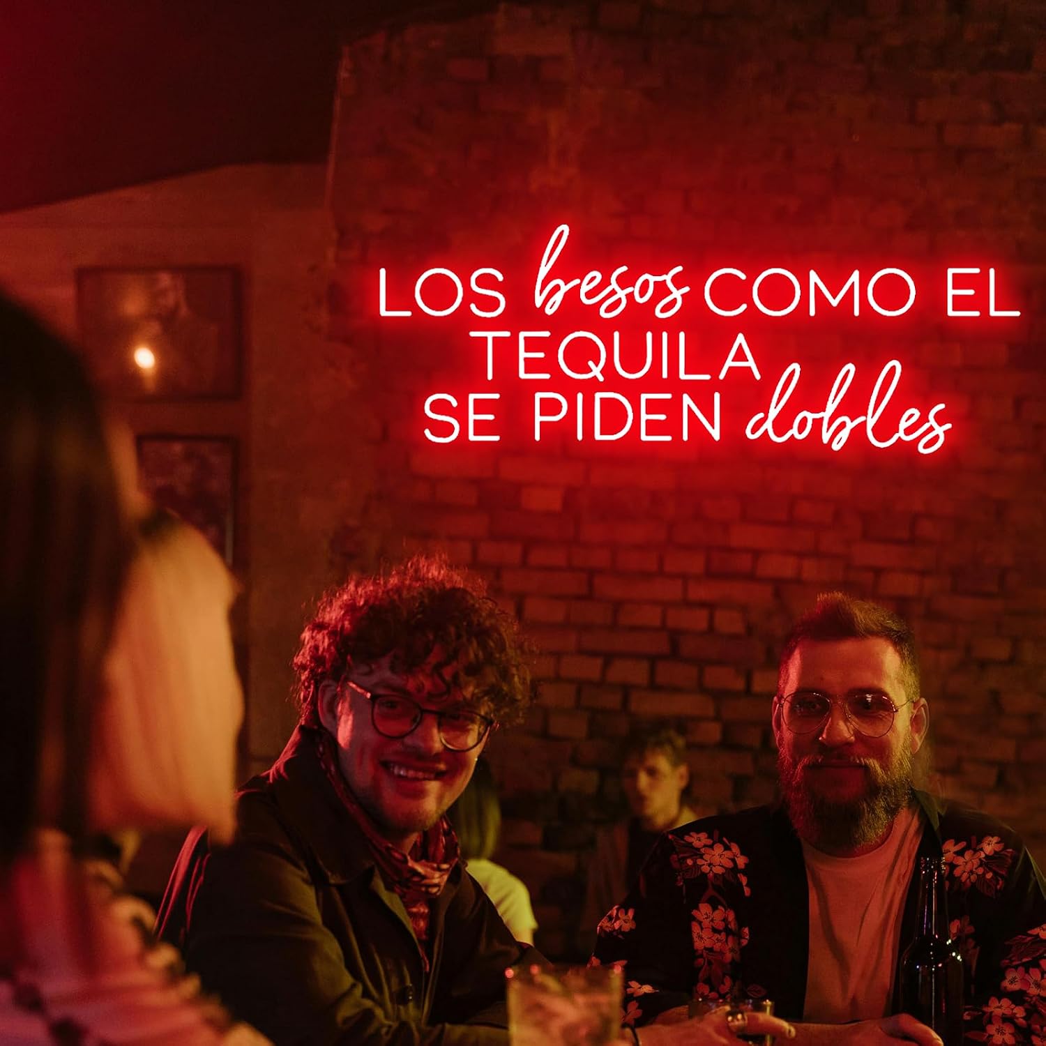 Los Besos Como El Tequila Se Piden Dobles Neon Sign 30 inches Led Tequila Bar Business Neon Light Up Signs Wall Decor for Home Cocktail Bar Pub Club Decorations