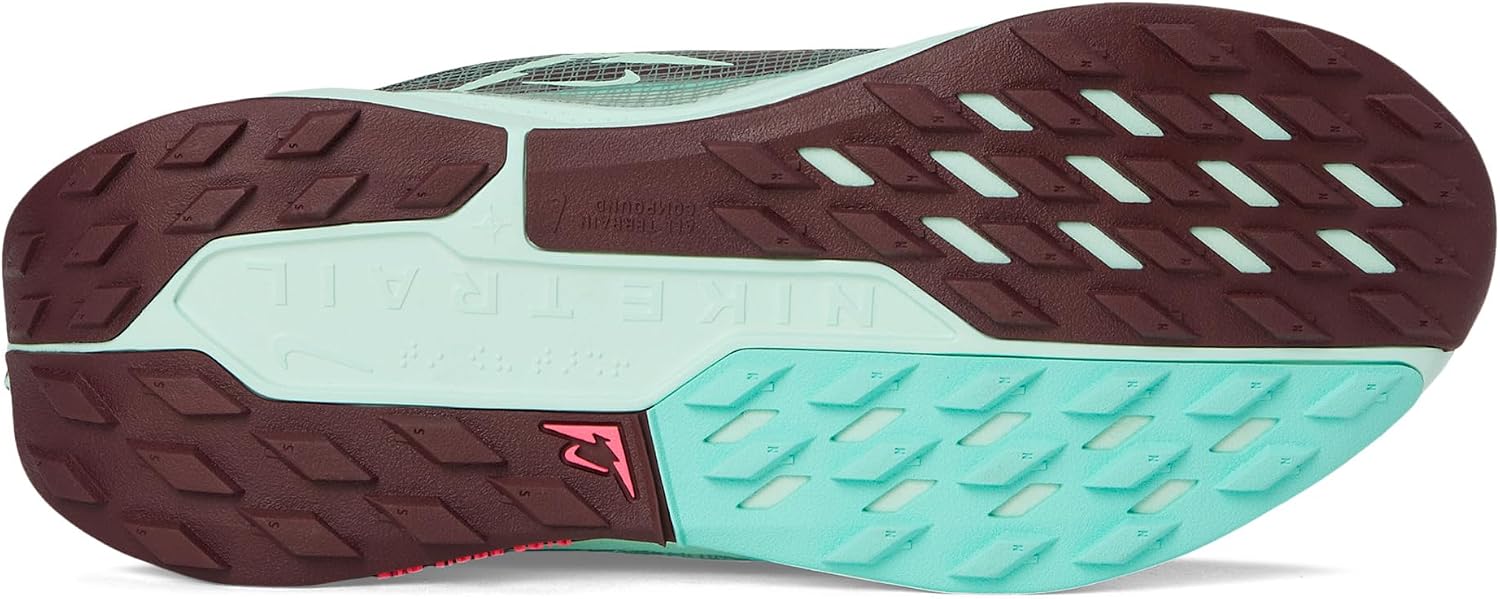 Nike Boys Pegasus Trail 5 Big Kids' Trail Running Shoes