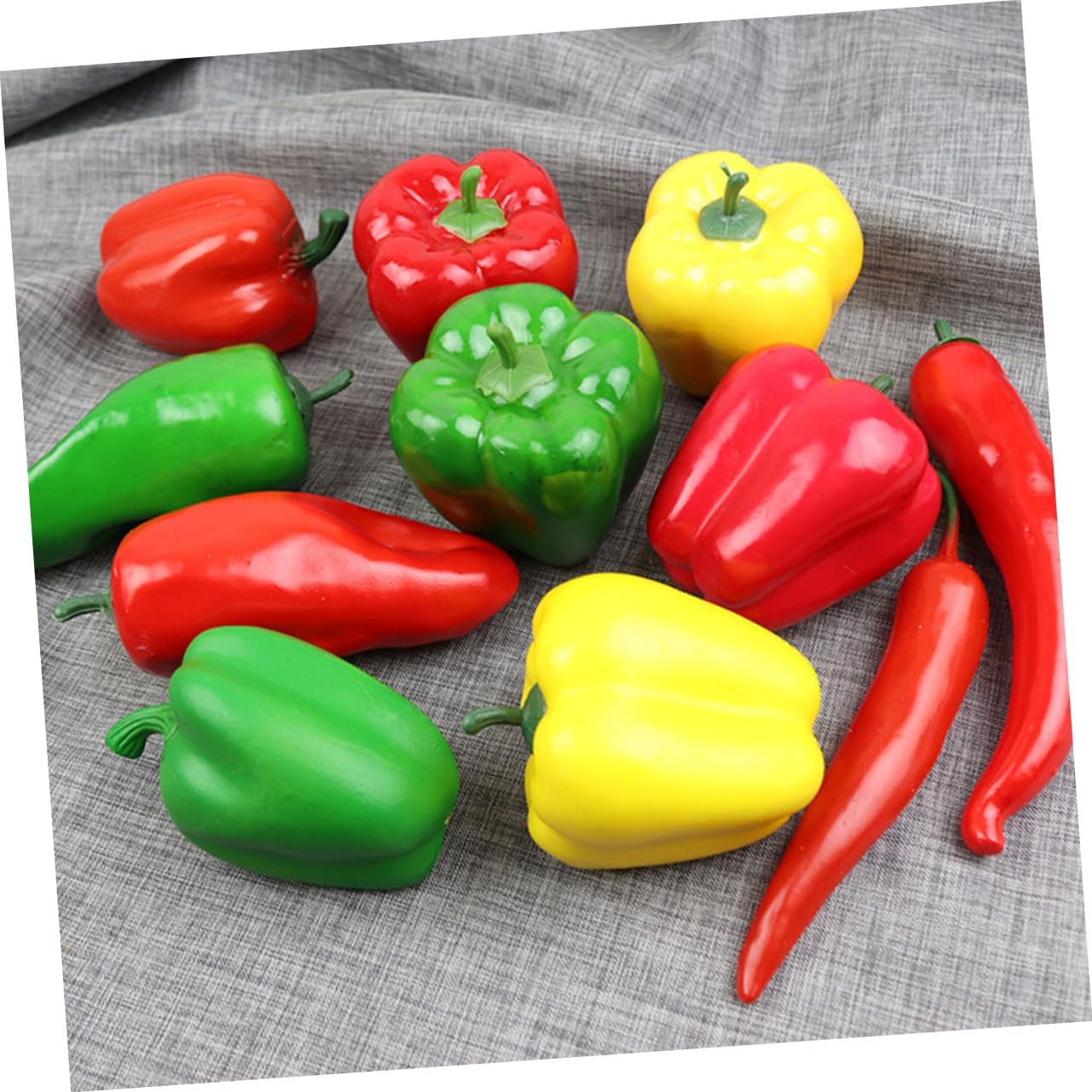15pcs Artificial Chili Peppers Simulation Models Lifelike Decorative Photo Props for Vibrant Colors and Spicy