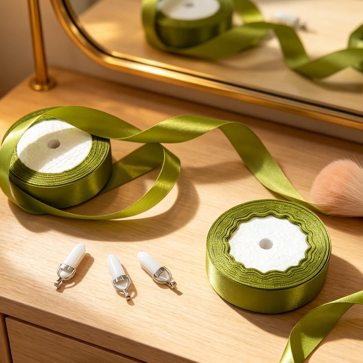 SNWDJZMDDD 1. DIY Craft kit Versatile Handmade Craft Supply Featuring Lush Green Streamers and Brilliant White Crystal Pendants for Elegant Event Decor