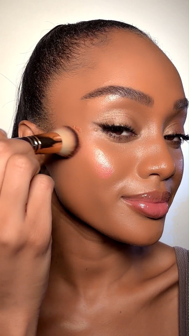 Image of Charlotte Tilbury Beauty Light Wand Liquid Highlighter Makeup - Soft-Focus Highlighter & Blush for Cheeks - Pearlescent, Weightless Radiant Finish