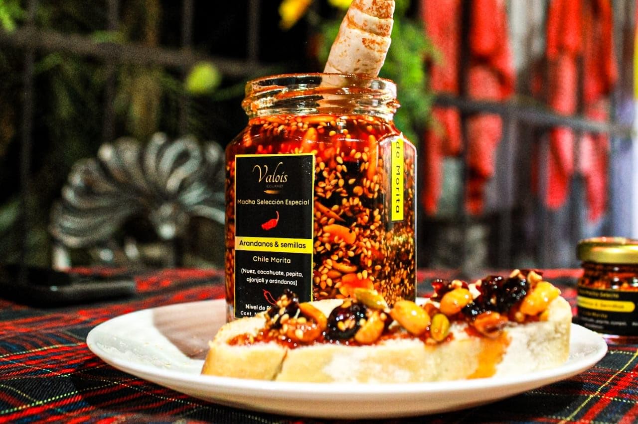 Valois Gourmet Handcrafted Crunchy Salsa Macha (2 Pack) – Artisanal Mexican Chili Oil with Nuts, Seeds & Cranberries – Mild Heat – 8.8 oz Jars c/u