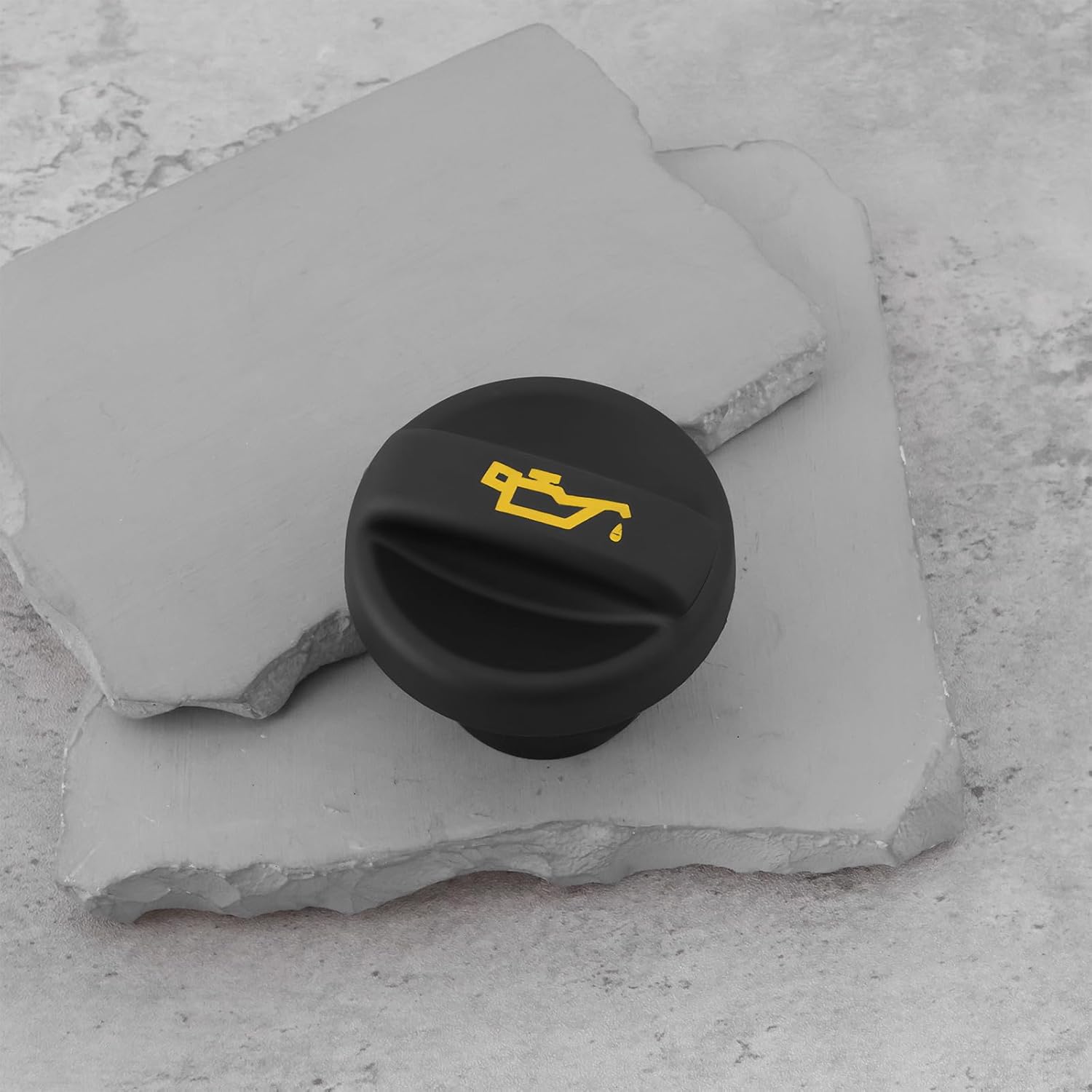 Car Engine Oil Filler Cap LR006104,11127615369 Compatible with Range Rover Evoque Freelander