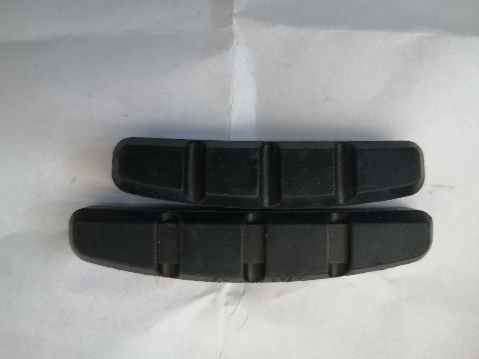 Lot De 4 Patins De Frein V-Brake 60 Mm – Symétriques, Compatibles Shimano/Tektro/Avid/Sram – Pour Jantes Aluminium, VTT/VTC/Ville
