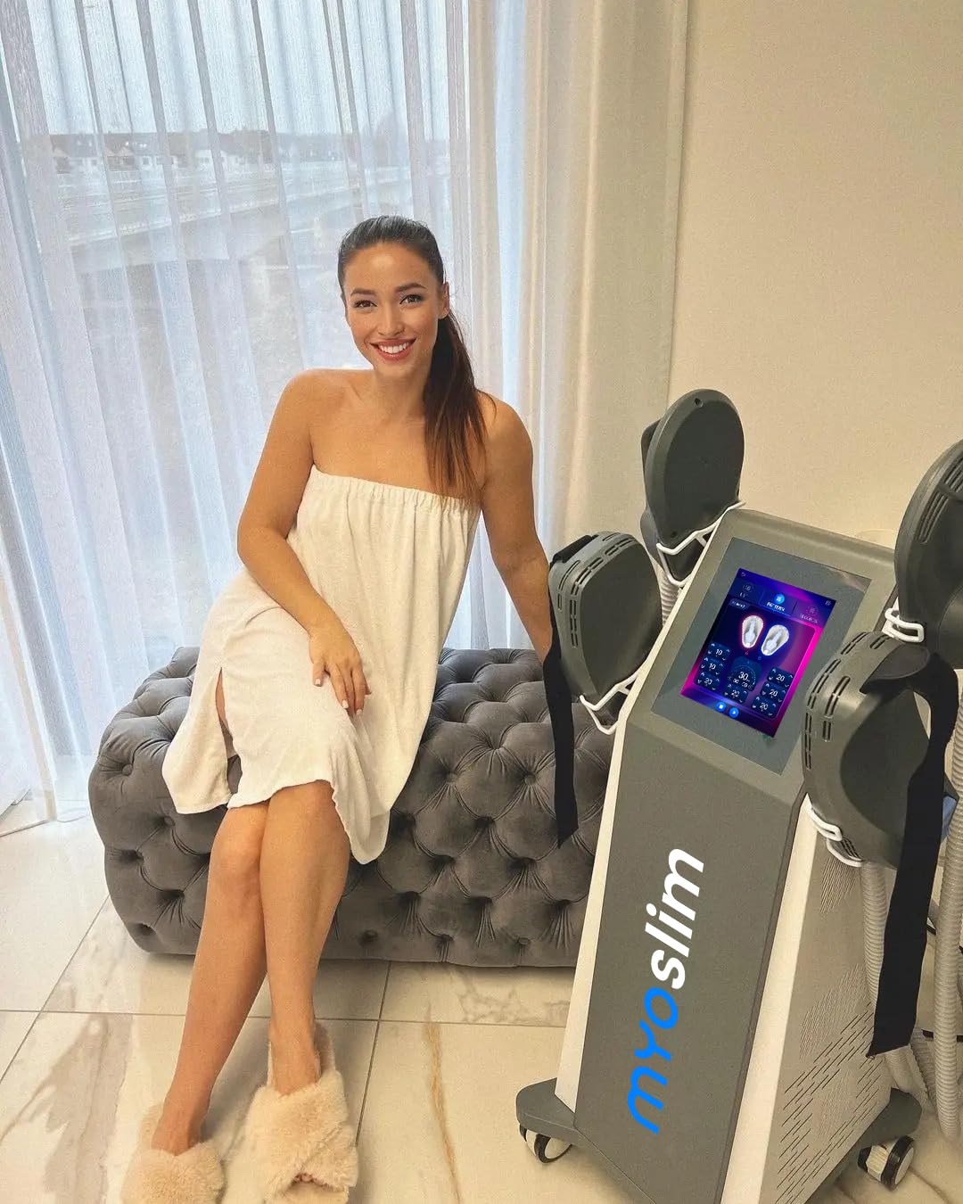 EMS Gerät zur Fettreduktion & Körperformung, Professioneller Muskelstimulator für Bauch, Gesäß, Beine & Arme, Mit 4 Griffen, Geeignet für Schönheitssalon & Heimgebrauch, Farbe Grau