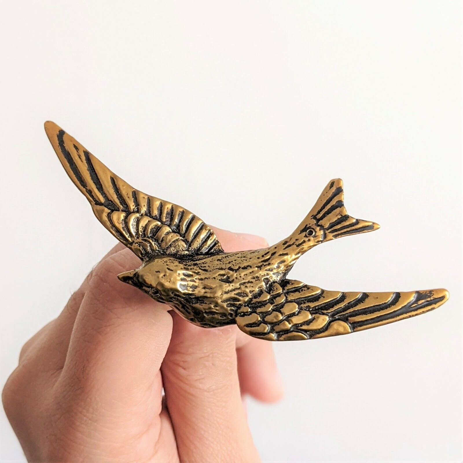 Fyne-Finds Large Metal Drawer Knob Gold Finish Antique Bird Flying Cabinet Pulls Handle Knobs