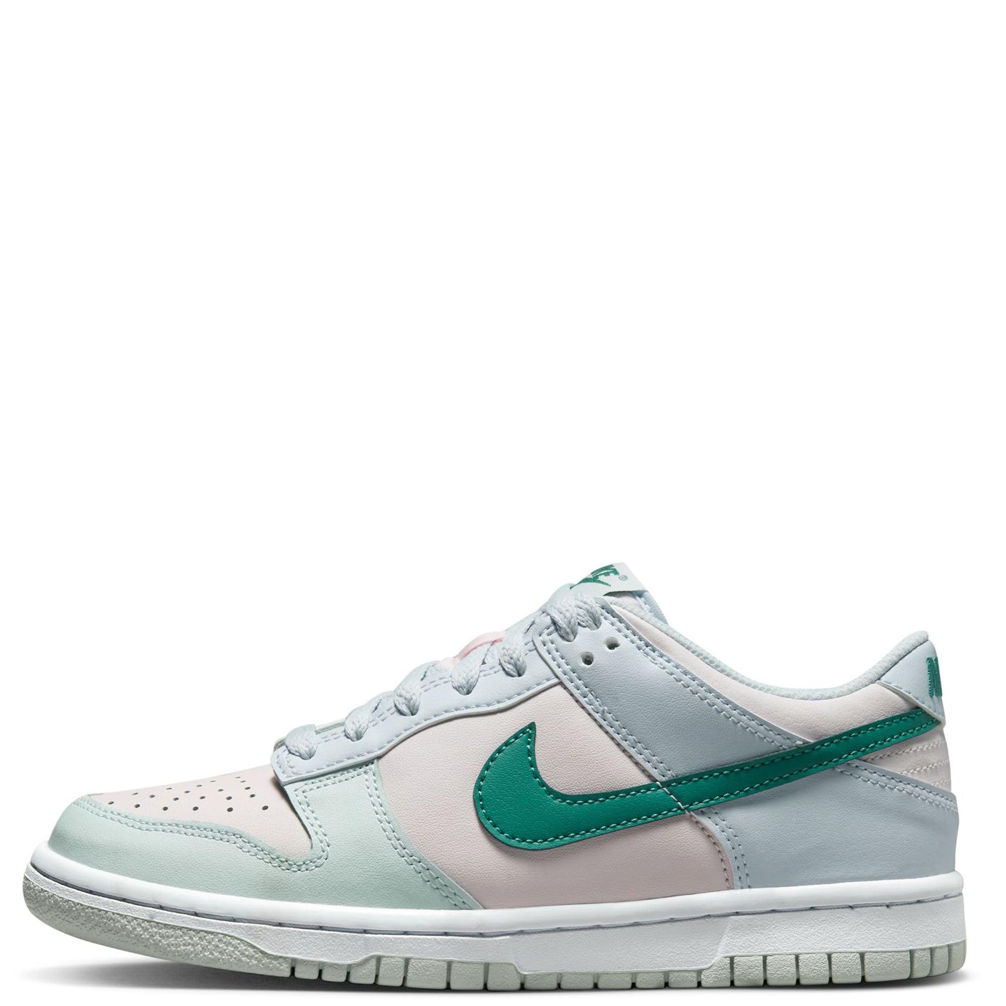 Nike Boys' Dunk Low SE Sneakers