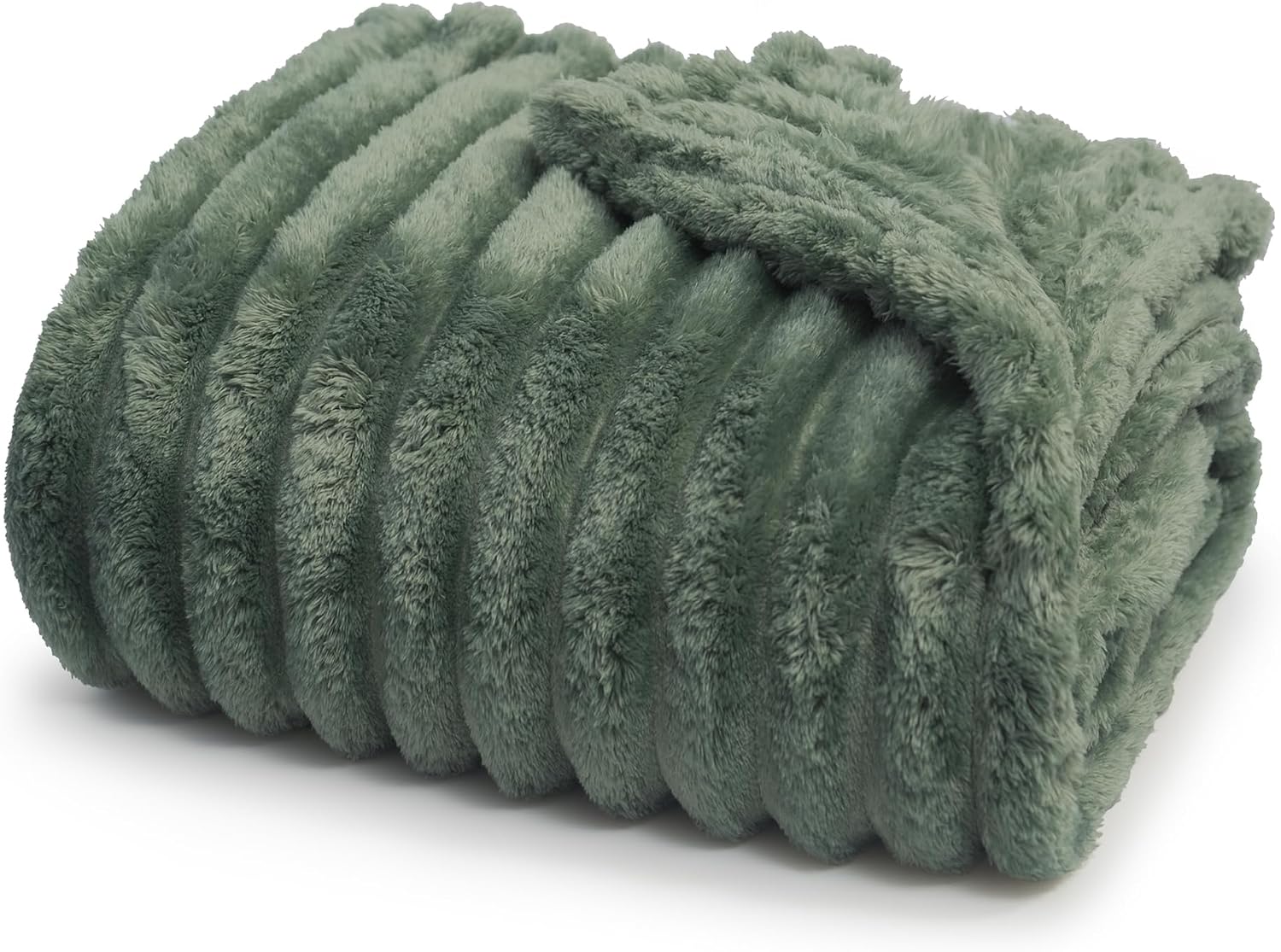 Americanflat 60x80 Faux Fur Throw Blanket - Soft and Breathable Throw Blanket for Couch, Bed, Chair - Green Faux Fur Blankets Perfect for Home, Bedroom, or Outdoor Use