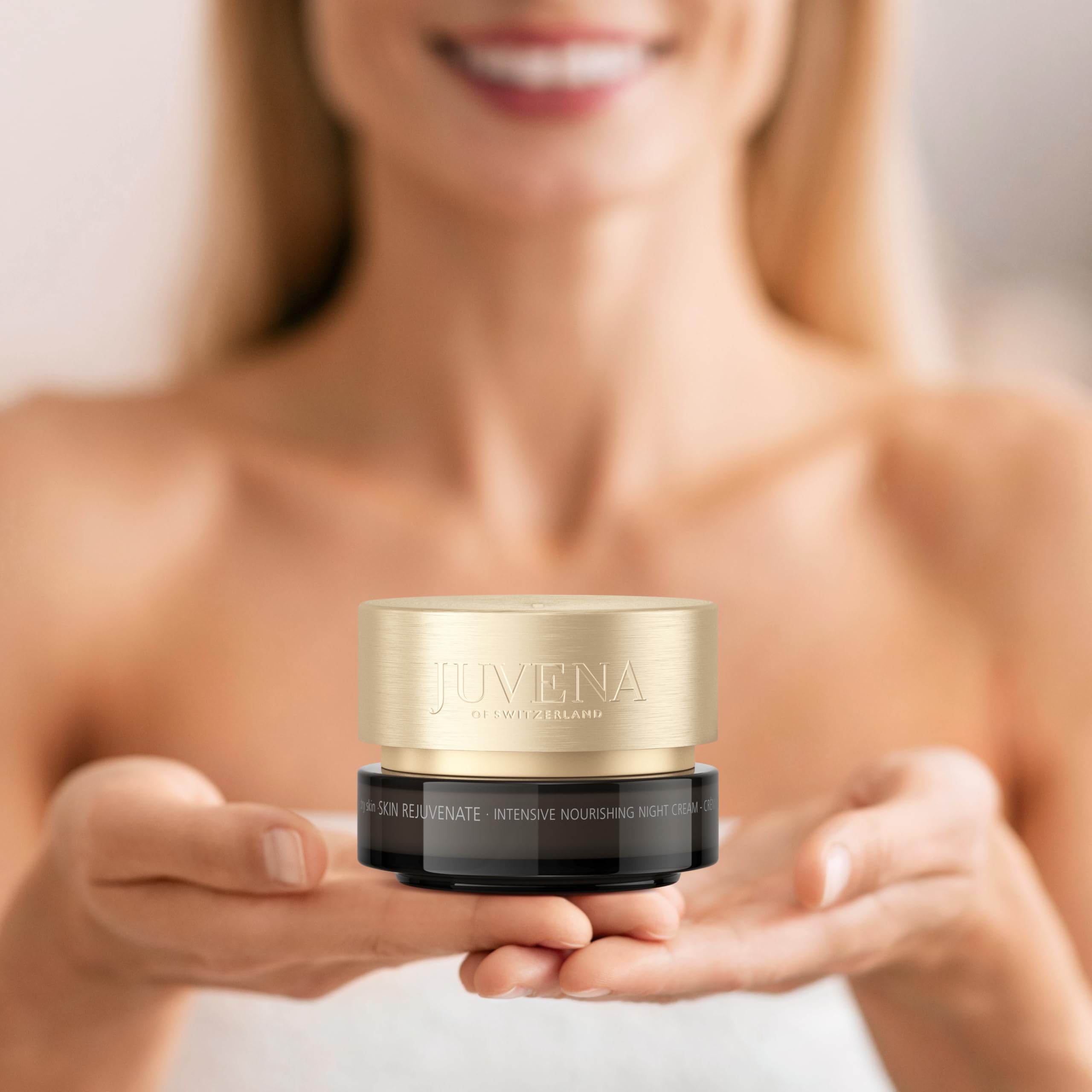 Juvena Skin Rejuvenate Intensive Nourishing Night Cream - Feuchtigkeitscreme mit Bienenwachs für sehr trockene Haut - Feuchtigkeitsspendende Gesichtscreme - Nachtcreme - Made in Switzerland - 50 ml