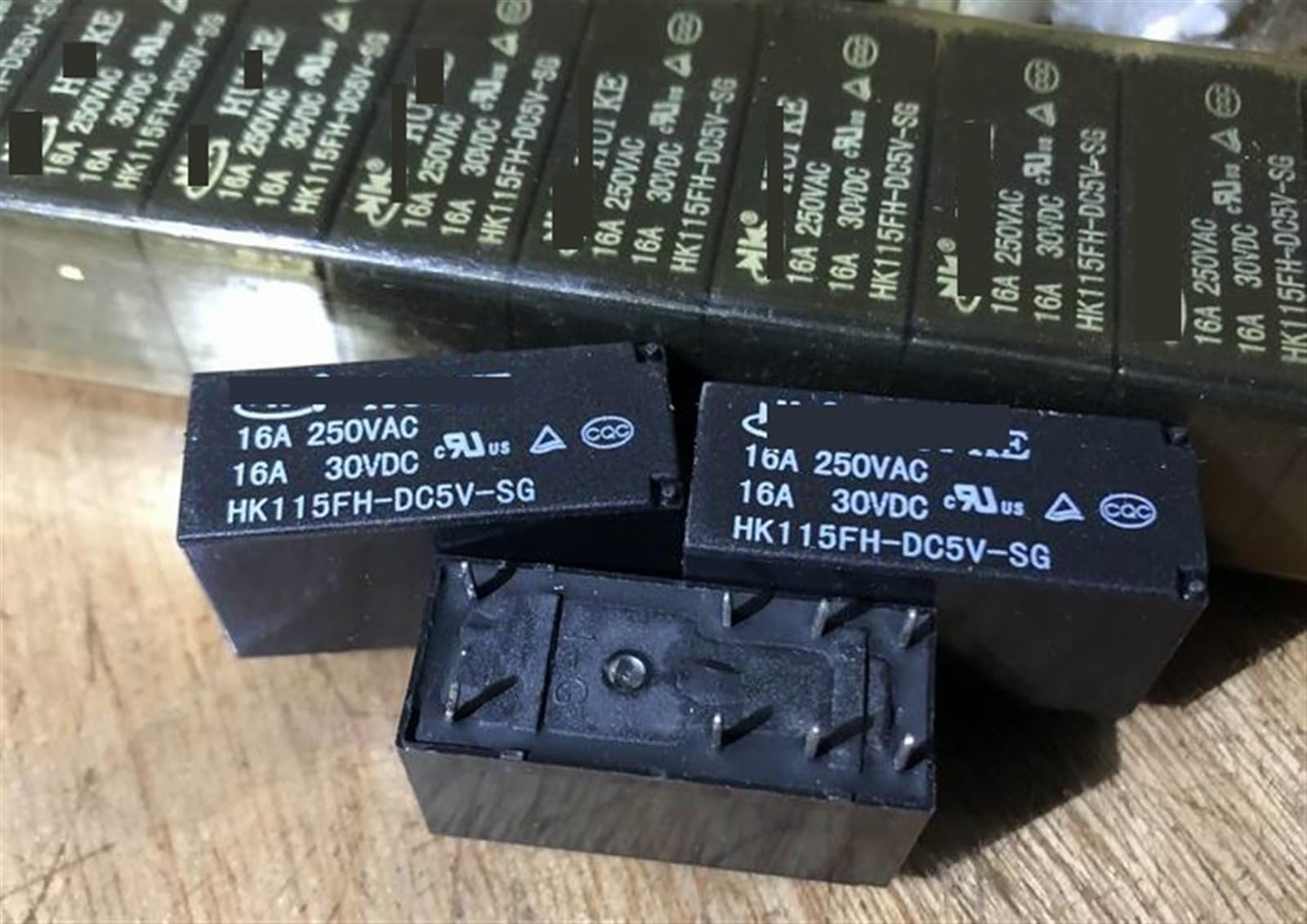 Relais 16A KmoNo H K115FH-DC5V-SG à 8 broches commutation 5V