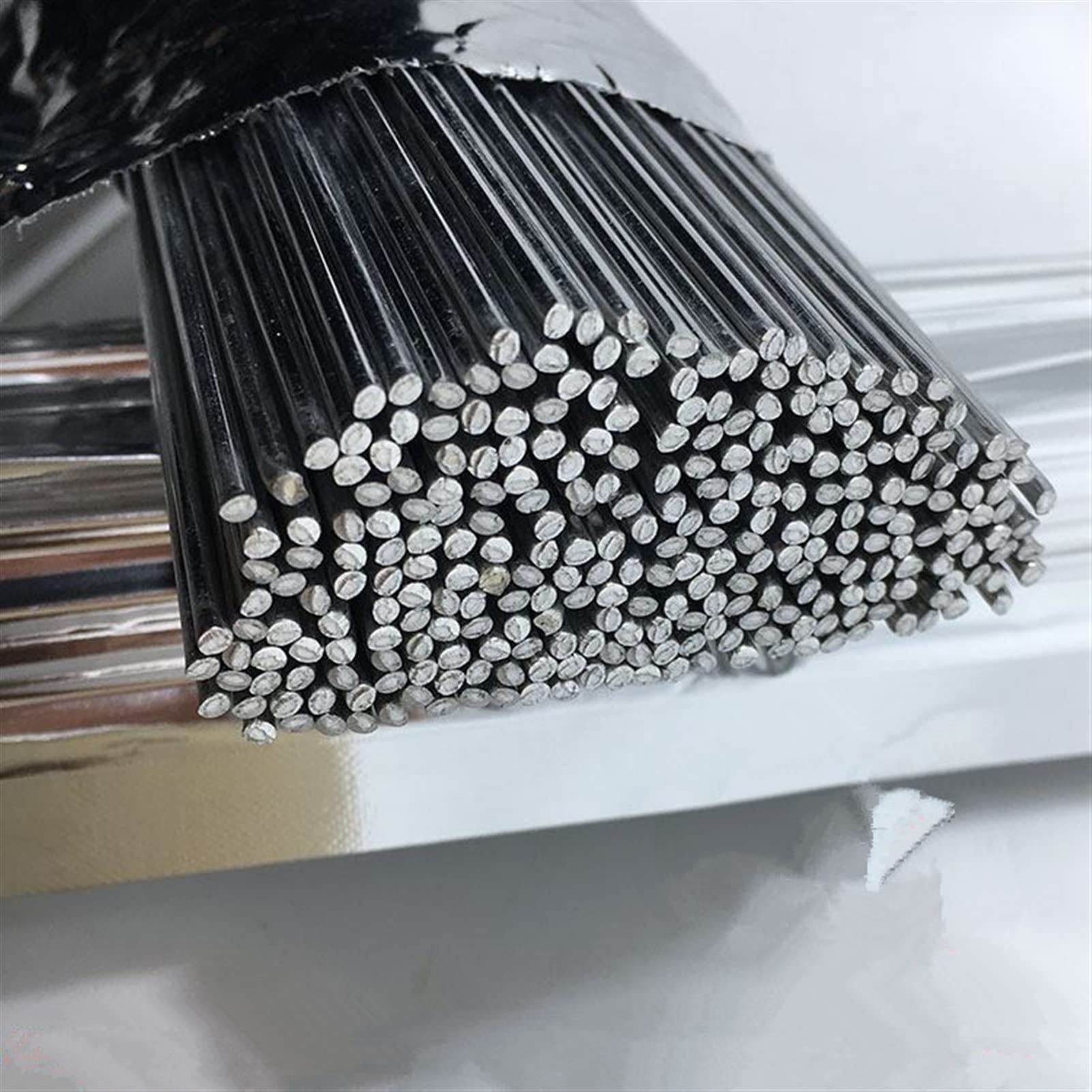 Aluminiowe pręty spawalnicze Drut rdzeniowy magnezowo-aluminiowy(2.0mm)