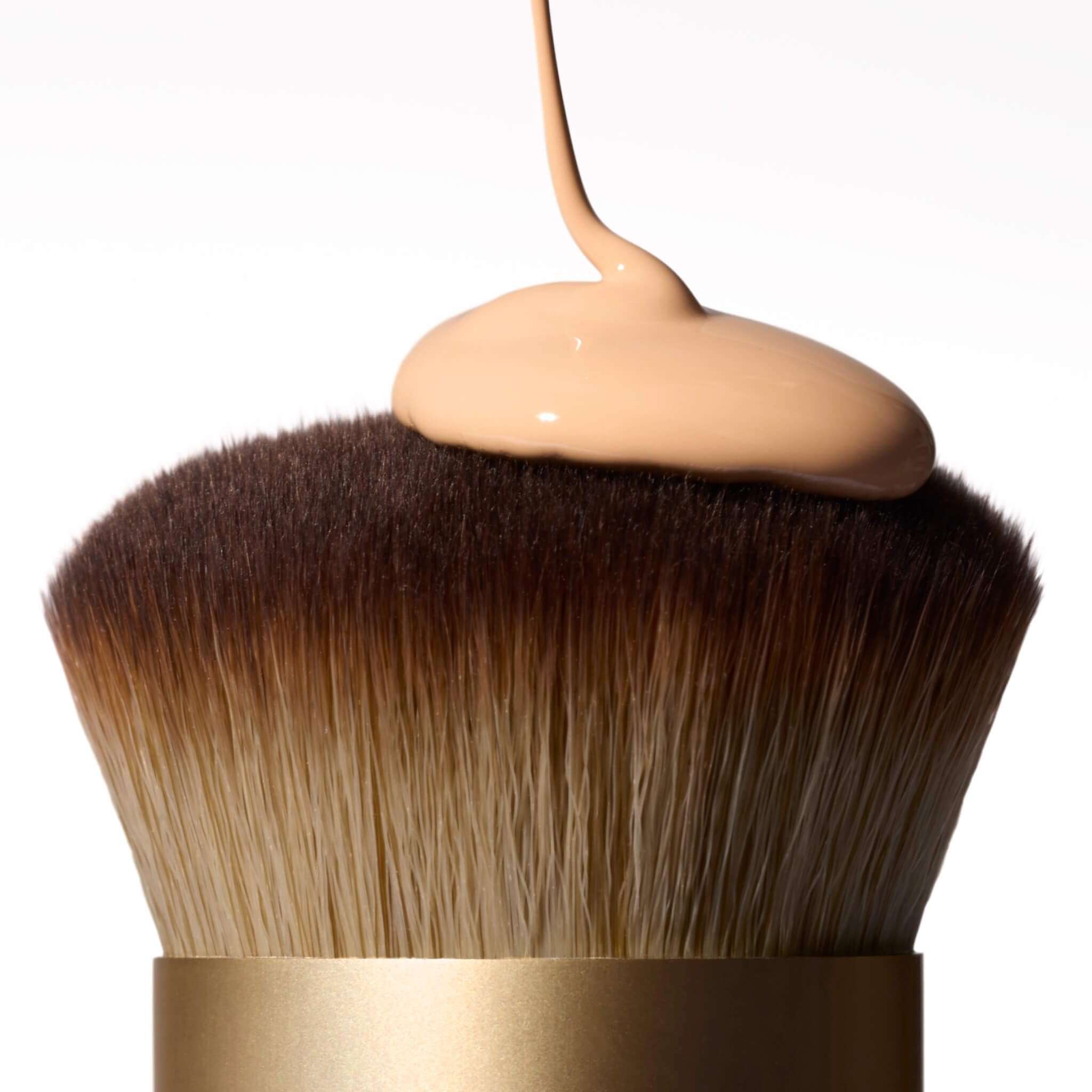 LAURA GELLER NEW YORK Full Coverage Foundation Blending Brush for All Face Makeup & Foundation, Black - Image 3