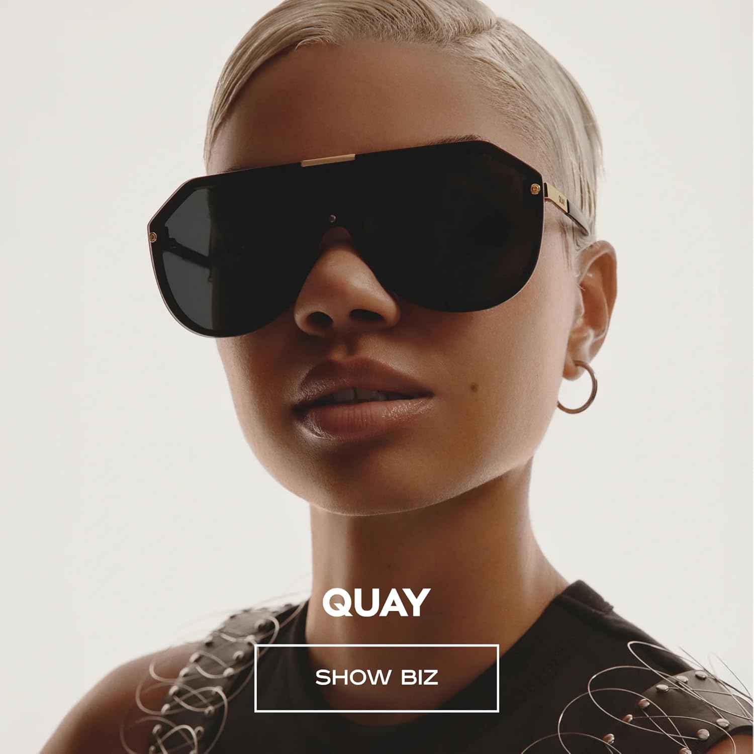 QUAY SHOWBIZ Shield Sunglasses for Men for Women + BUNDLE with ACCESSORY EYEWEAR KIT