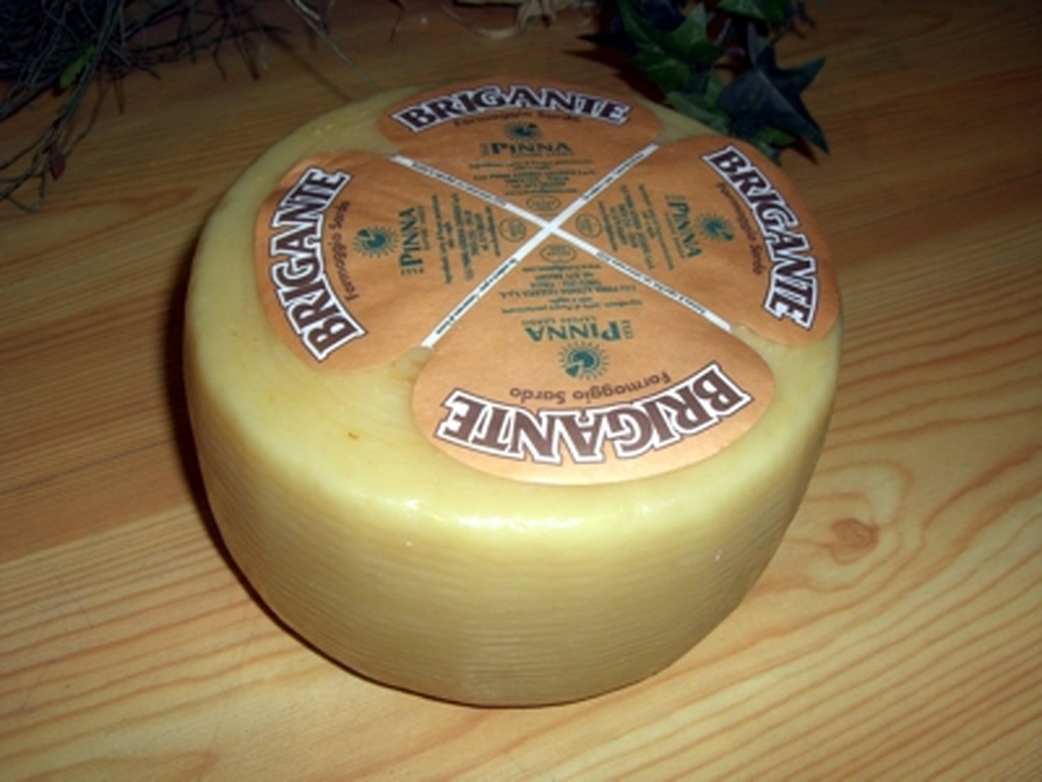 Formaggio Pecorino Sardo "Brigante" forma 1,5 kg.