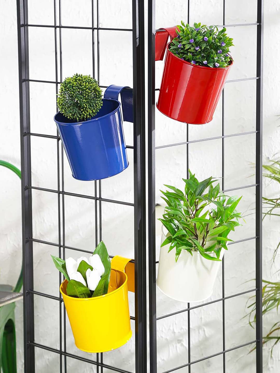 Green Girgit Set of Four Round Railing Planters