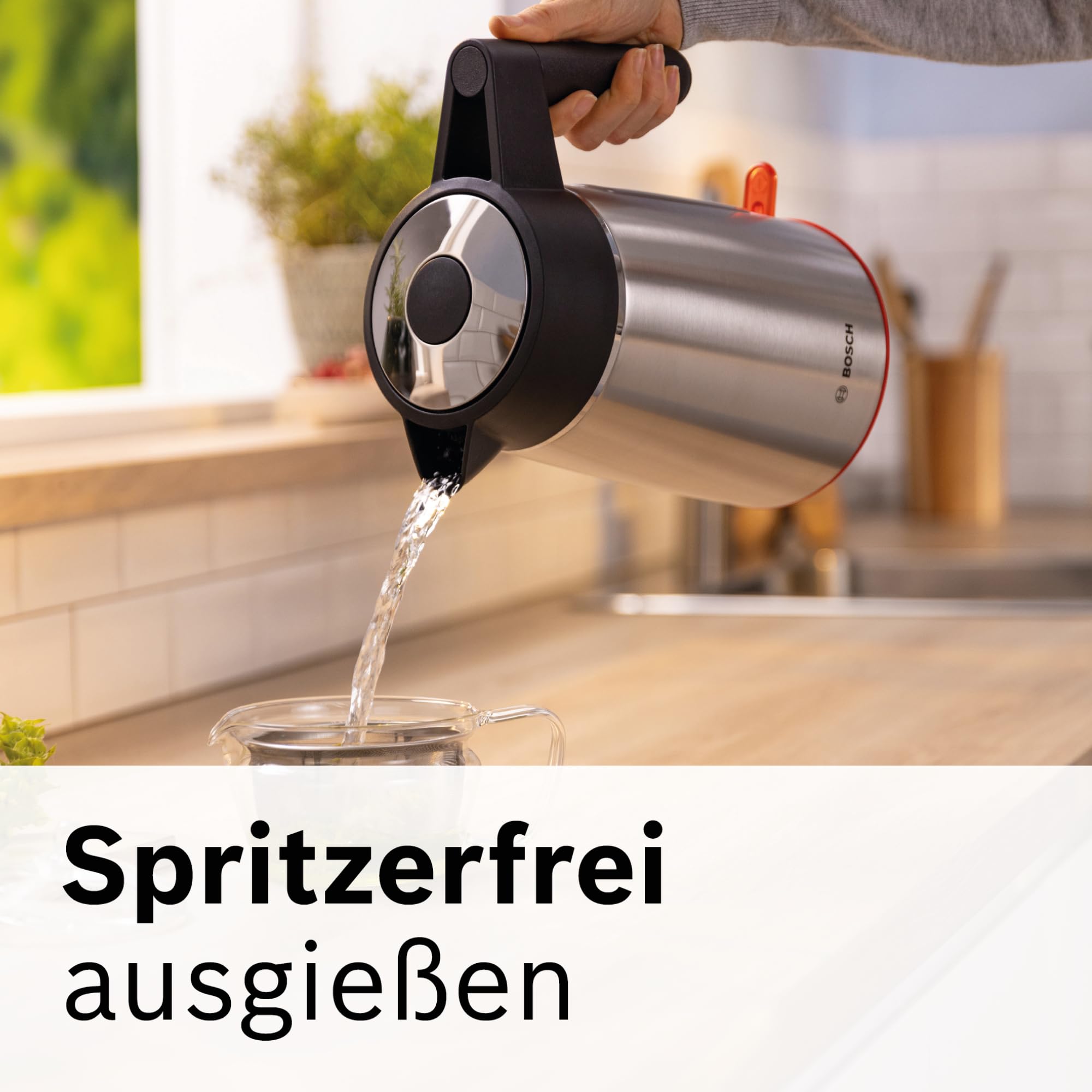 Bosch MyMoment TWK6M480 bezprzewodowy czajnik elektryczny, automatyczne wyłączanie, zabezpieczenie przed przegrzaniem, wskaźnik kubka, automatyczne zatrzymanie pary, ochrona przed pracą na sucho,