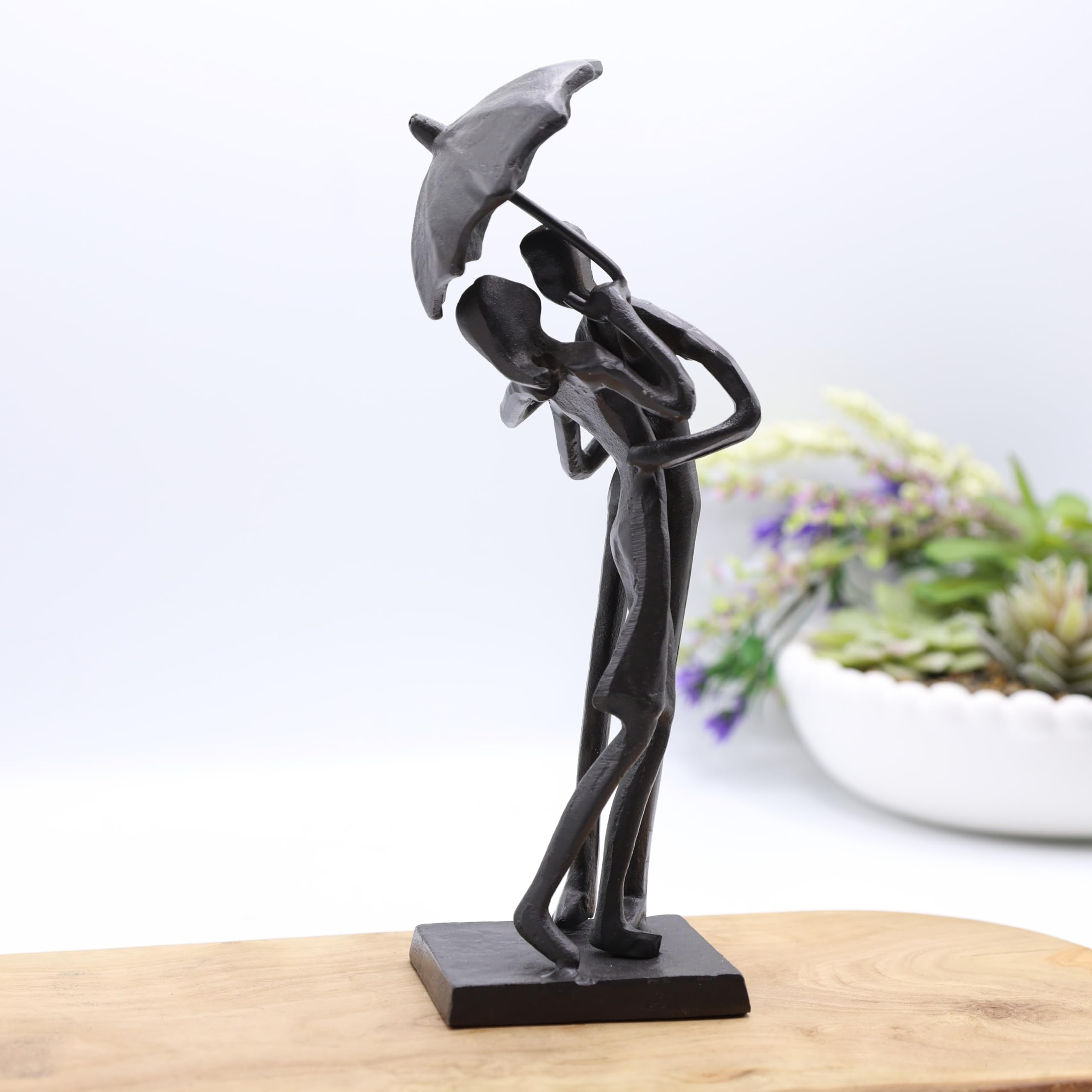 Fyne-Finds Black Cast Iron Kissing Couple Figurine Wedding Gift Statue Ornament Sculpture