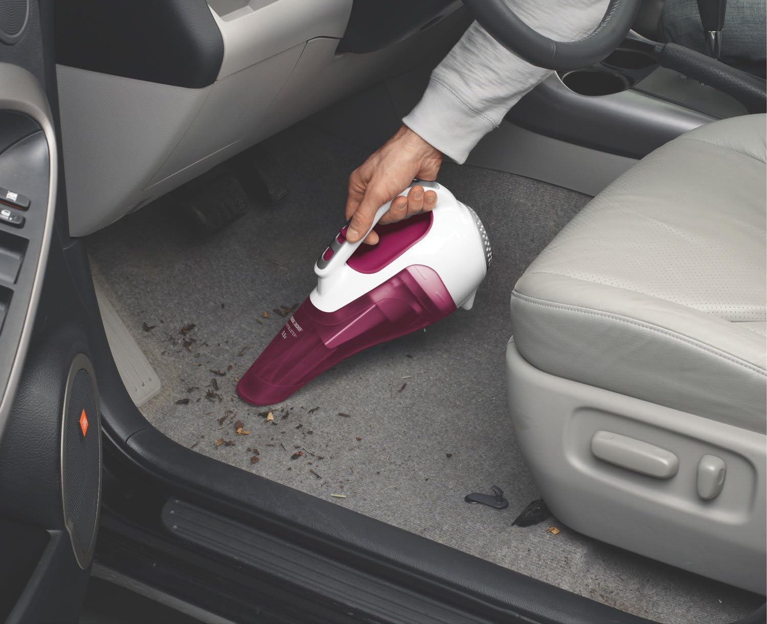 BLACK+DECKER CHV9610 Dustbuster 9.6-Volt Cordless Hand Vac