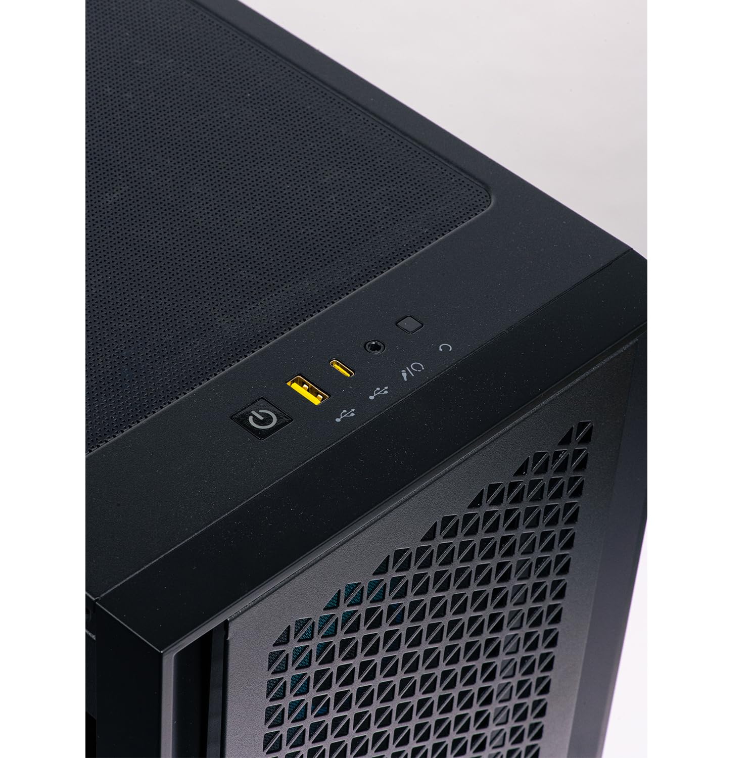 Veno Scorp Gaming PC - Intel Core i7 14th Gen Nvidia Geforce RTX 5080 16GB GPU - 32GB 6000Mhz DDR5 Ram - Corsair MP600 2TB NVMe - 850W Gold Rated PSU - Wi-Fi - Liquid Cooled - 4000D ARGB Black — view 6
