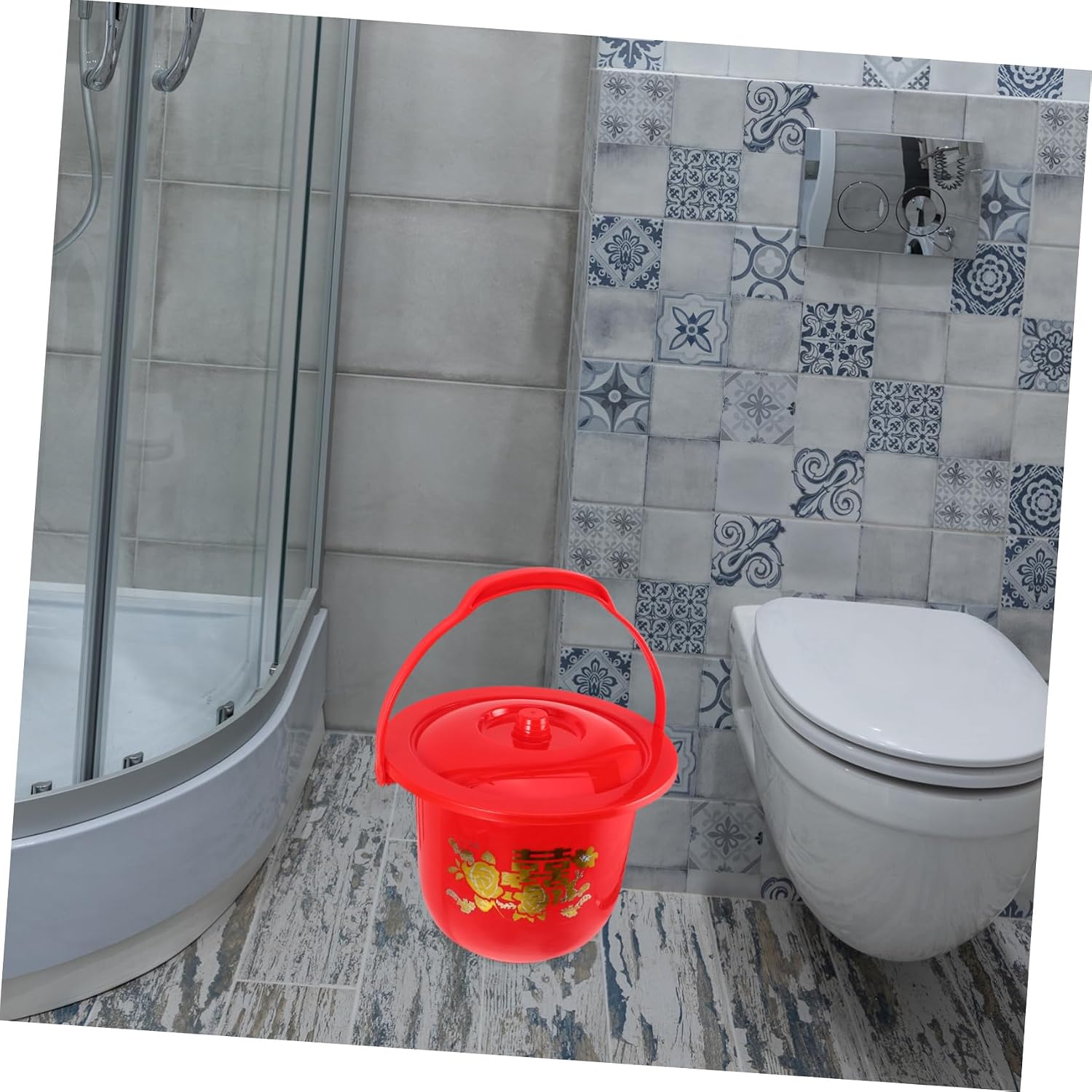 Ipetboom Portable Chamber Pot Lid Lightweight Urinal for Elderly and Boy Girl Convenient Handle for Travel Easy to Clean Plastic Urine Pot for Nighttime Use and Outdoor Activities