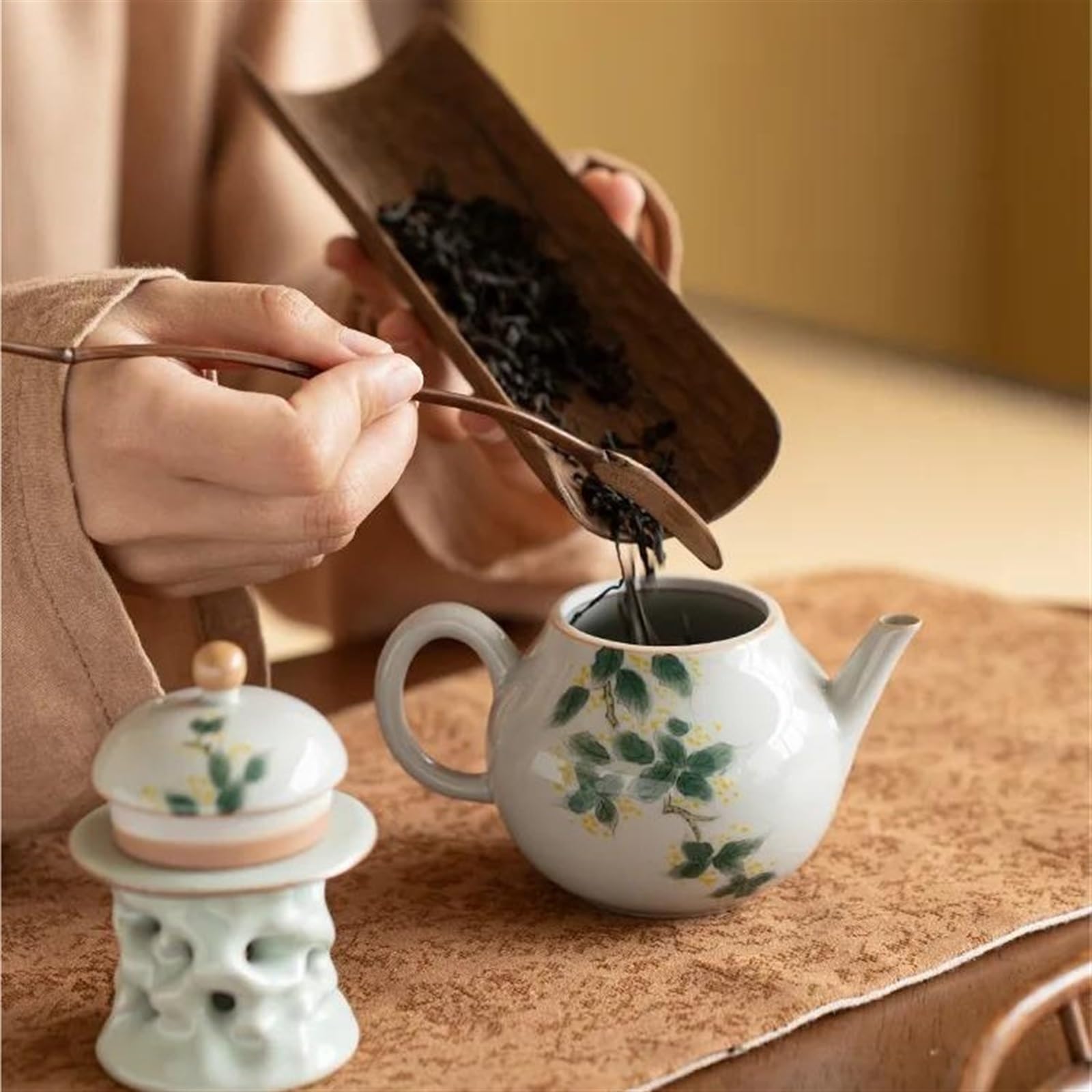 Teiera, set da tè da viaggio, teiera, set da tè pomeridiano, teiere per infusi, bollitore, set da tè Kung Fu, graziosa teiera da 130 ml, teiera in ceramica dipinta a mano a forma di fiore di pera