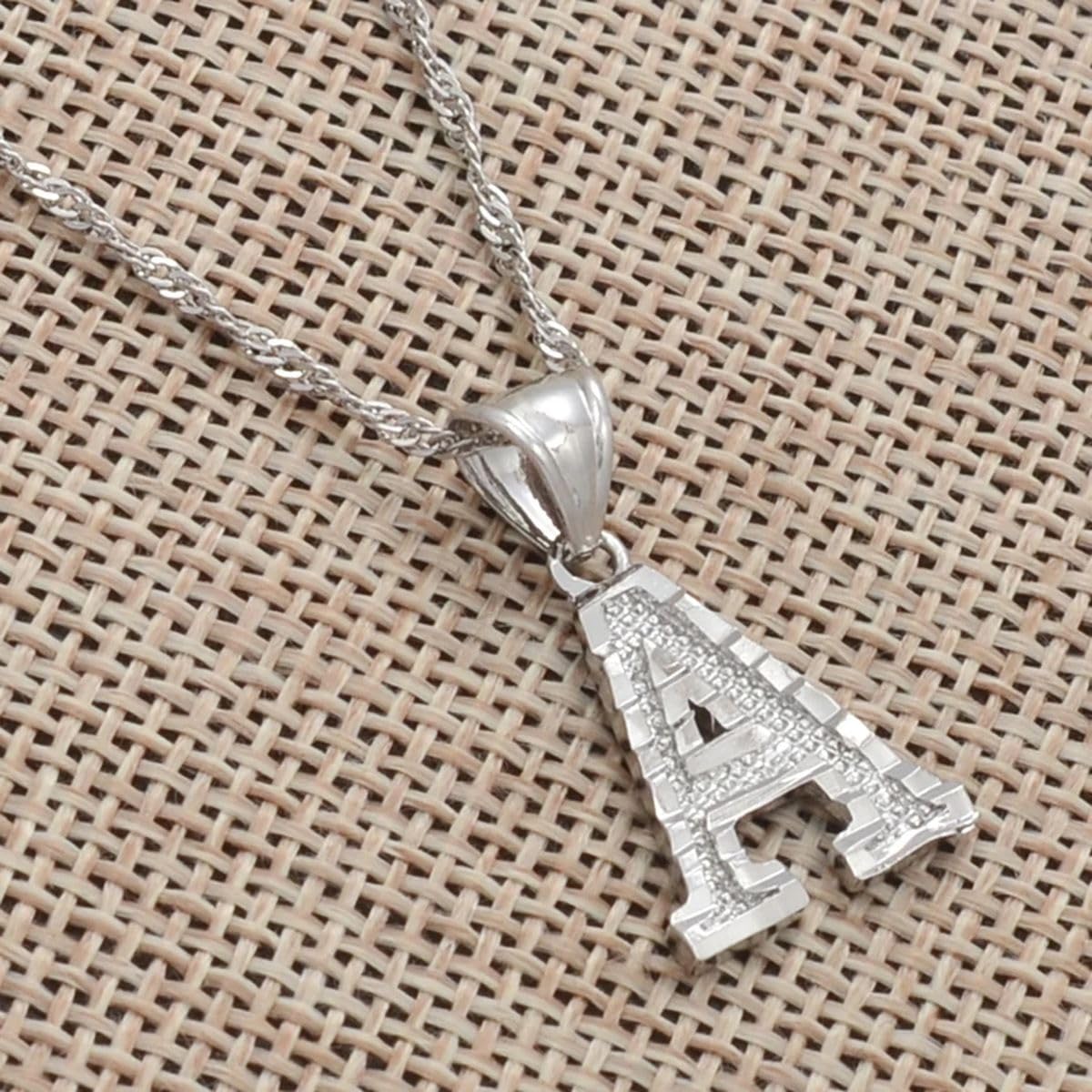 LYGBAOFUL Neu 2026 AZ Kleine Buchstaben Halsketten Frauen Ihre Farbe Initiale Anhänger Kette Englischer Buchstabe Schmuck Alphabet Mit Für Sie Modeaccessoires Kreatives Geschenk